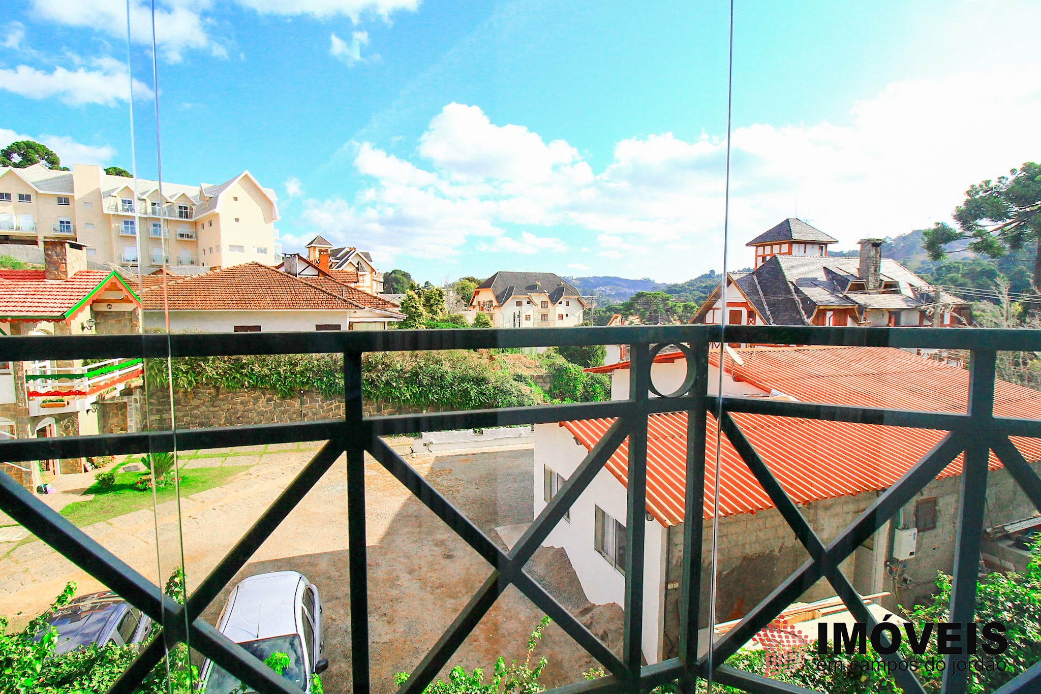 1 para Apartamentos - Venda em Campos do Jordão