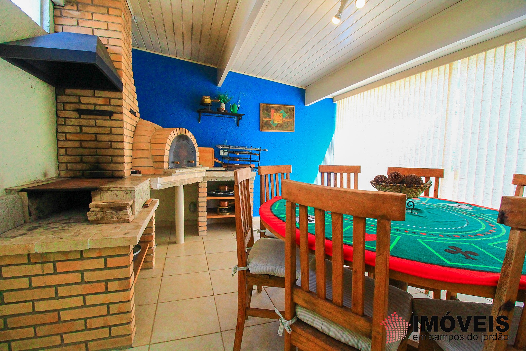 1 para Apartamentos - Venda em Campos do Jordão