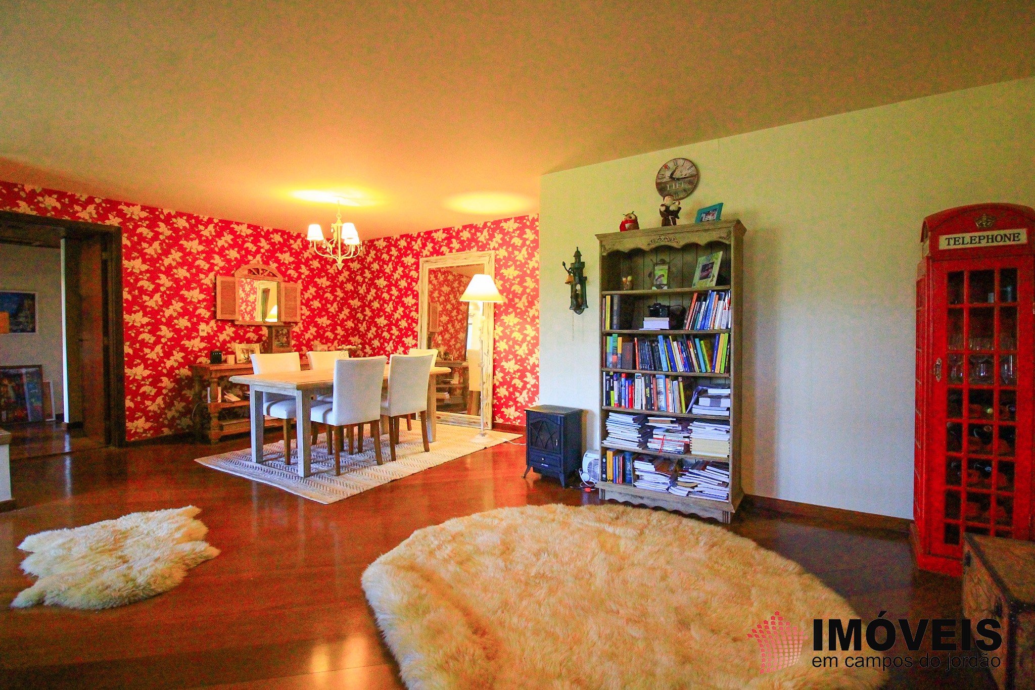 1 para Apartamentos - Venda em Campos do Jordão