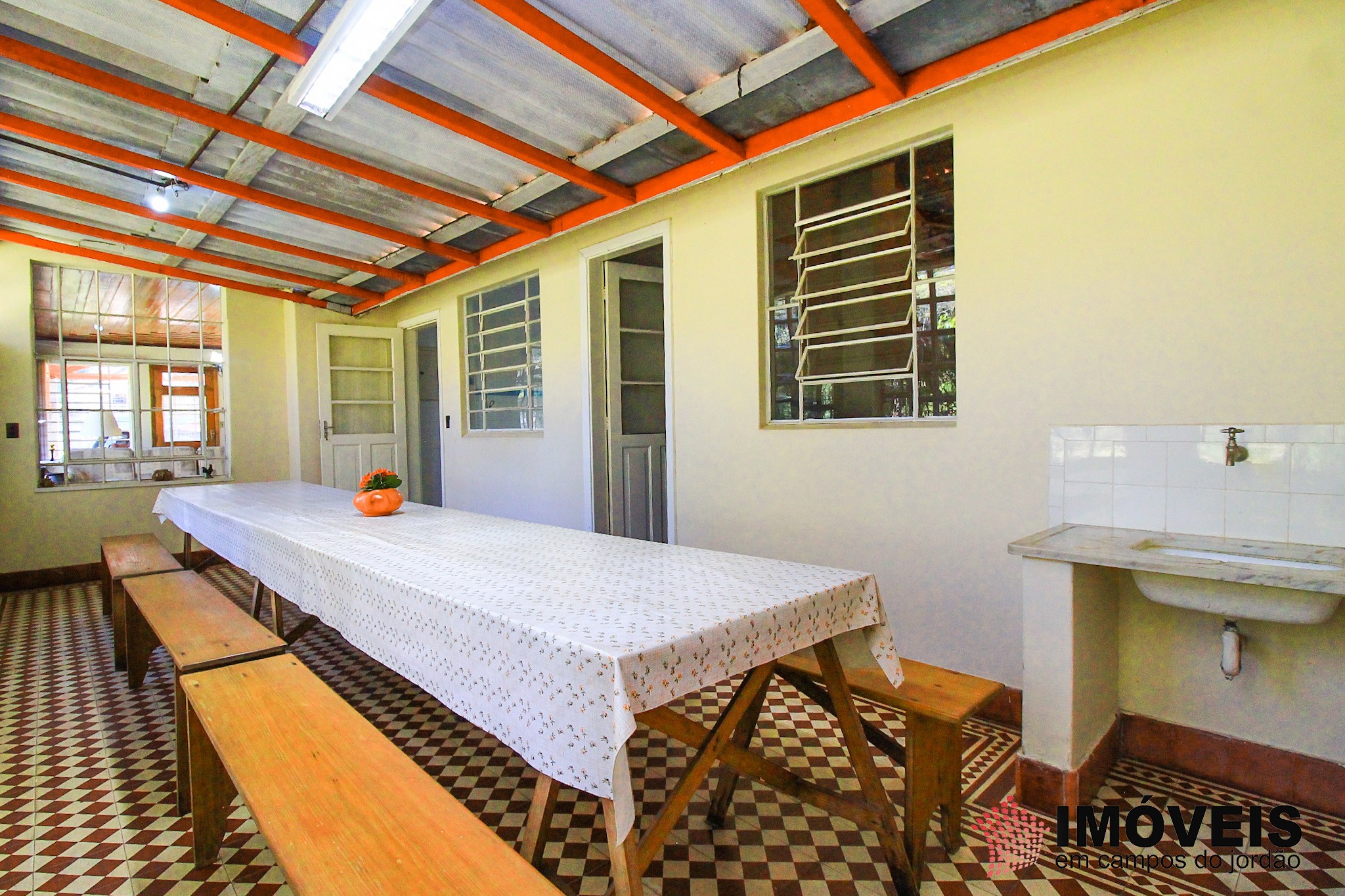 1 para Casas - Venda em Campos do Jordão