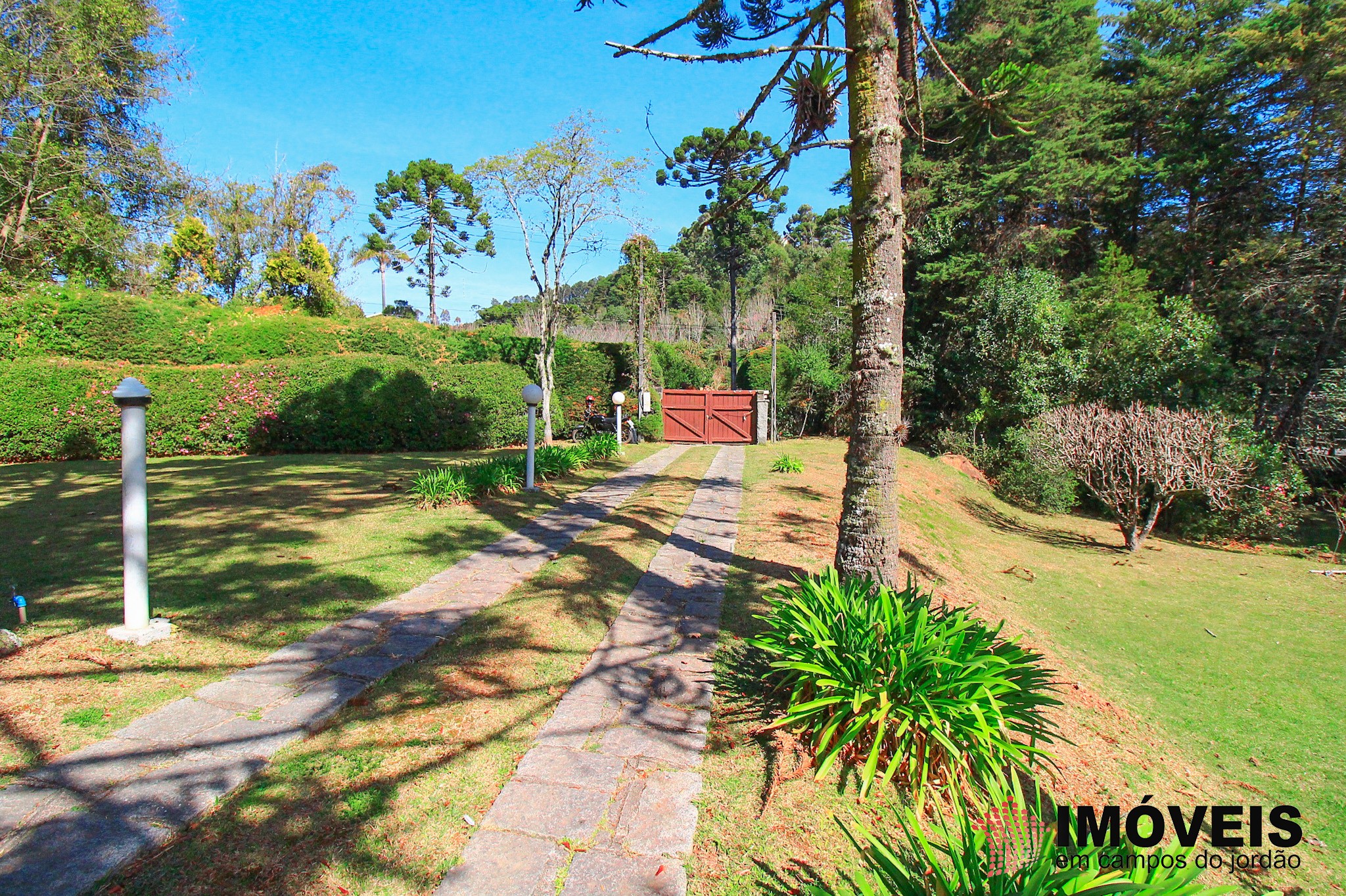 1 para Casas - Venda em Campos do Jordão
