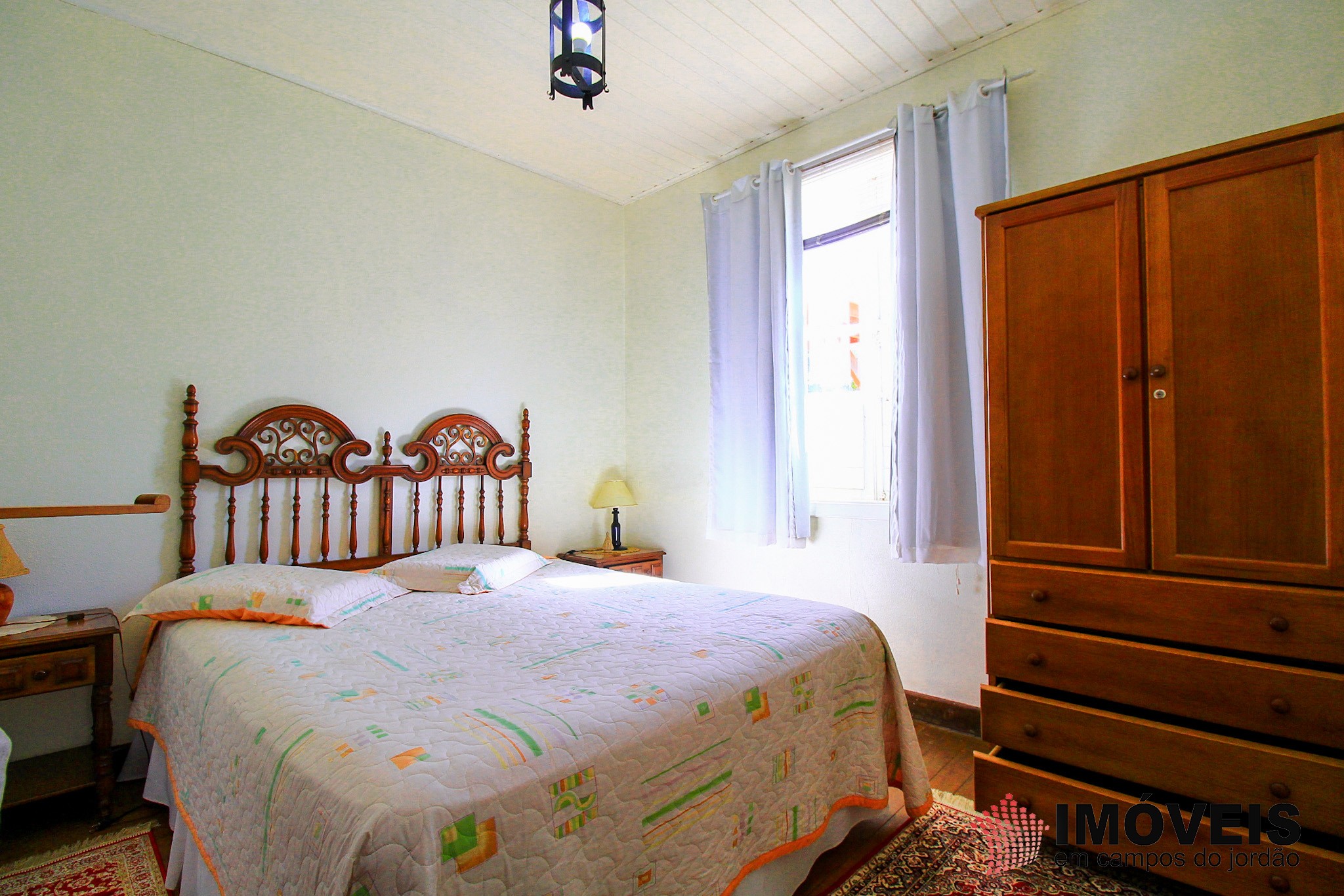 1 para Casas - Venda em Campos do Jordão