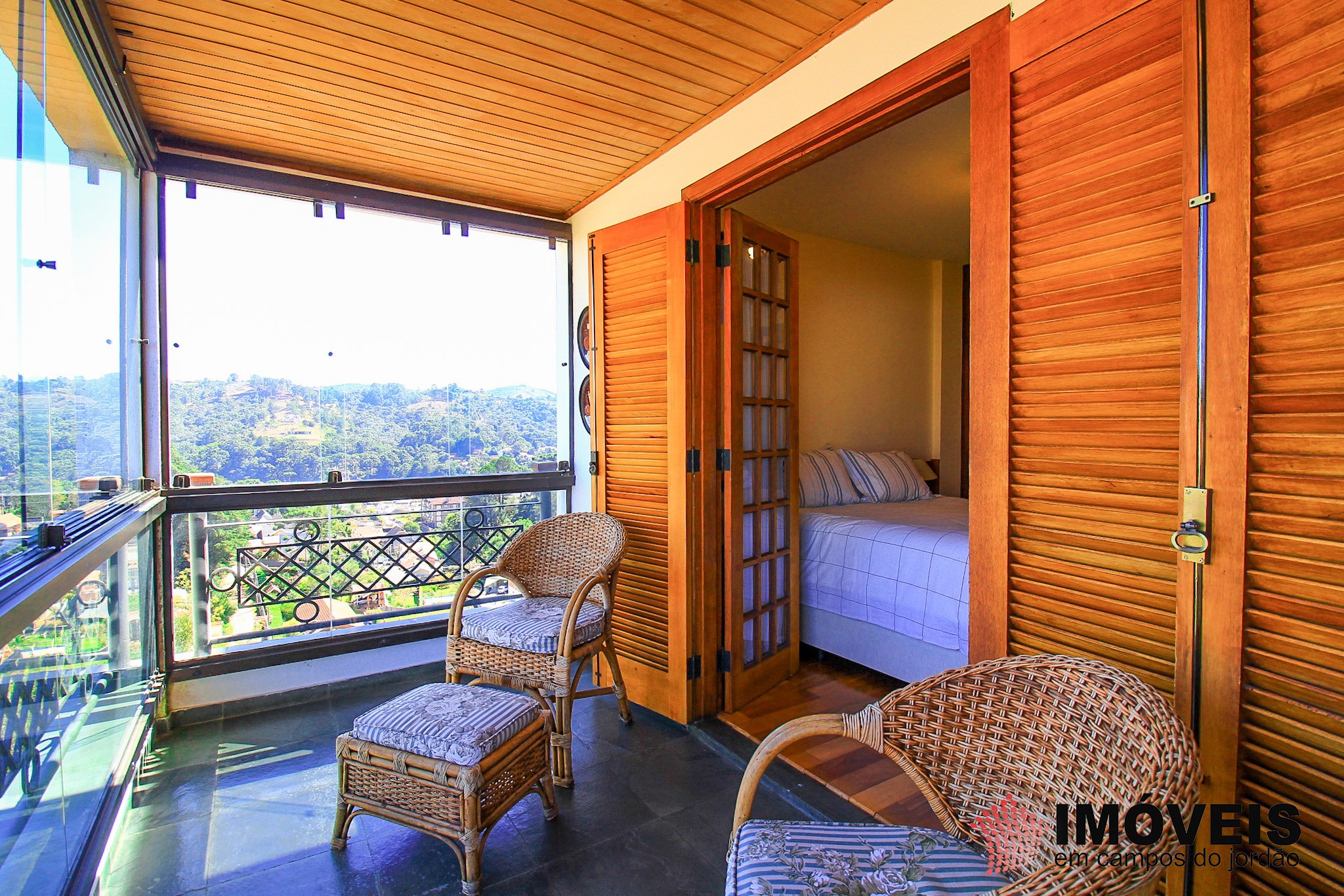 1 para Apartamentos - Venda em Campos do Jordão
