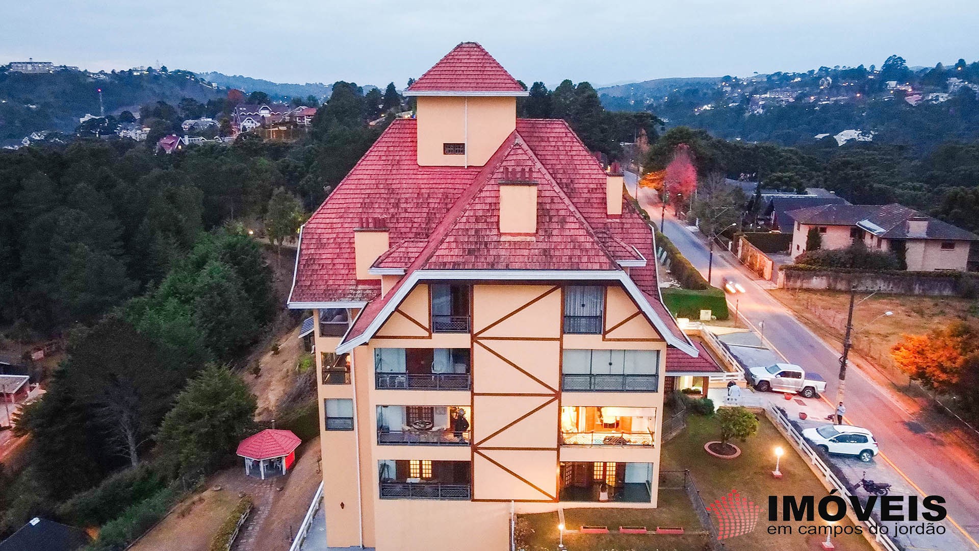 1 para Apartamentos - Venda em Campos do Jordão
