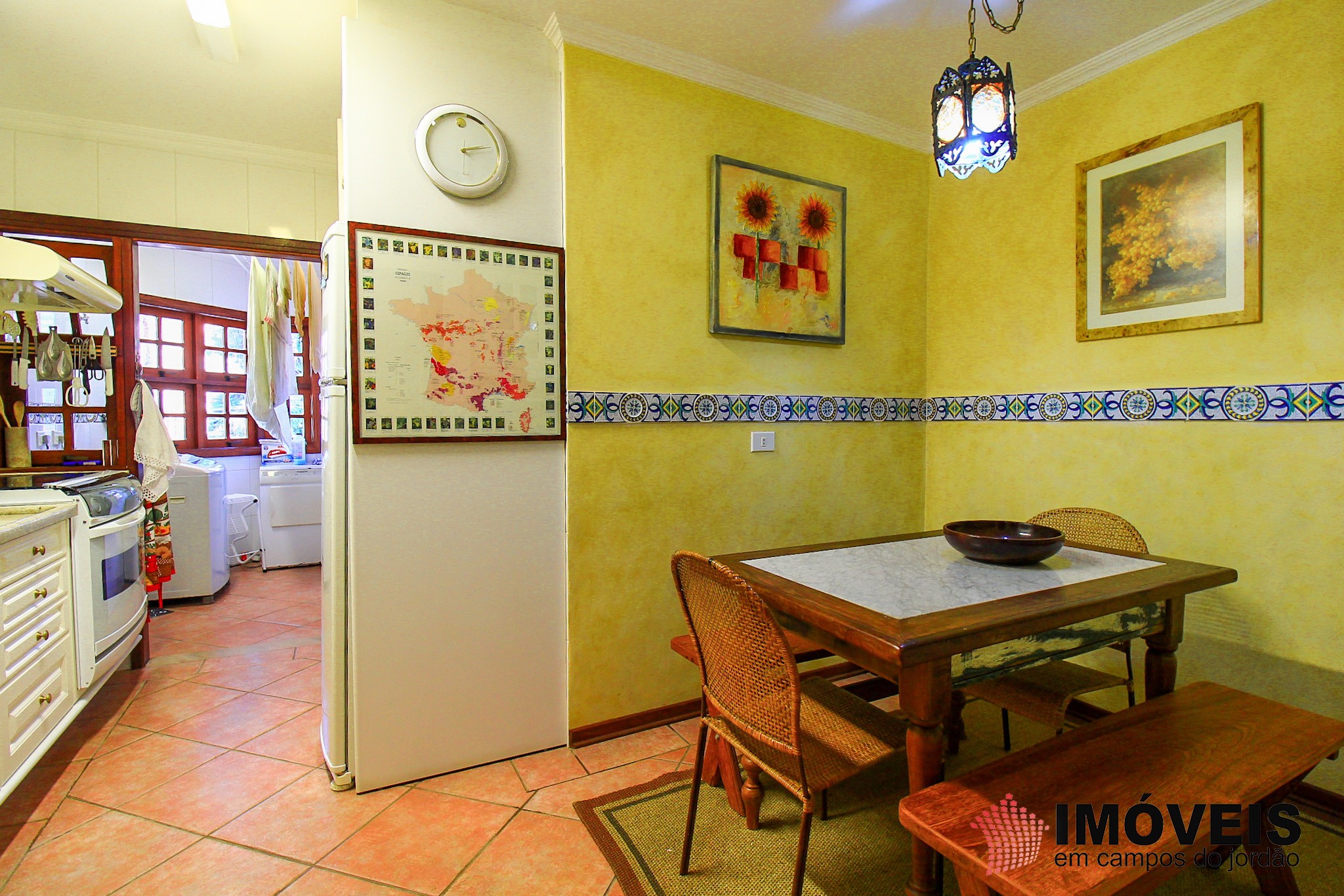 1 para Apartamentos - Venda em Campos do Jordão