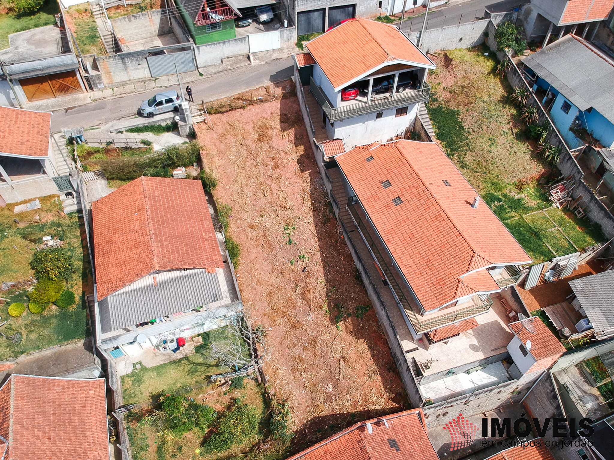 1 para Terrenos - Venda em Campos do Jordão