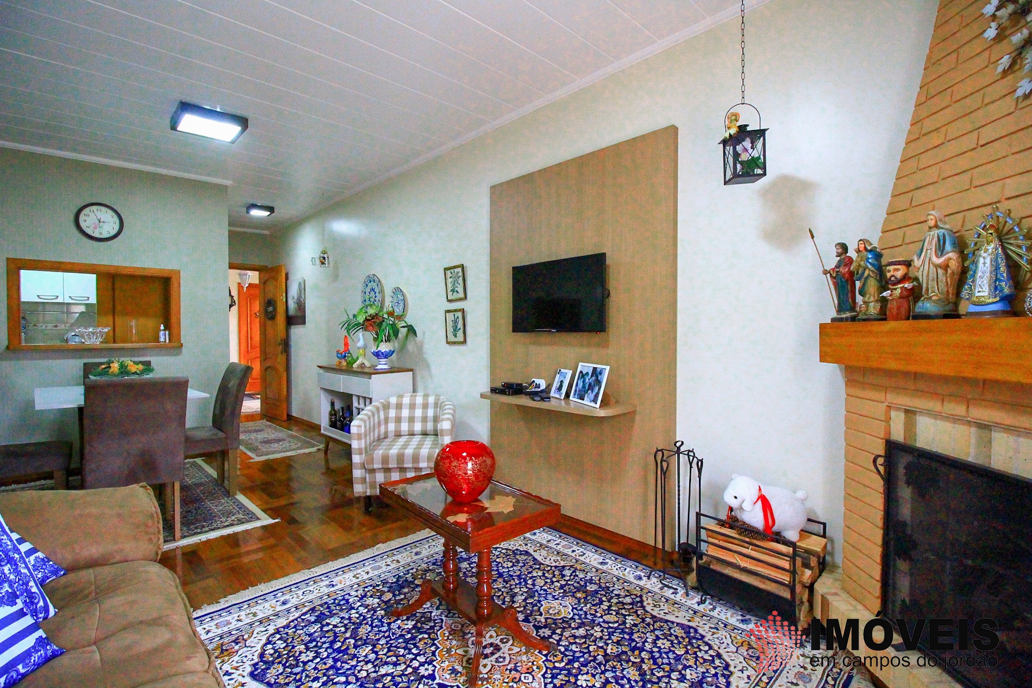 1 para Apartamentos - Venda em Campos do Jordão