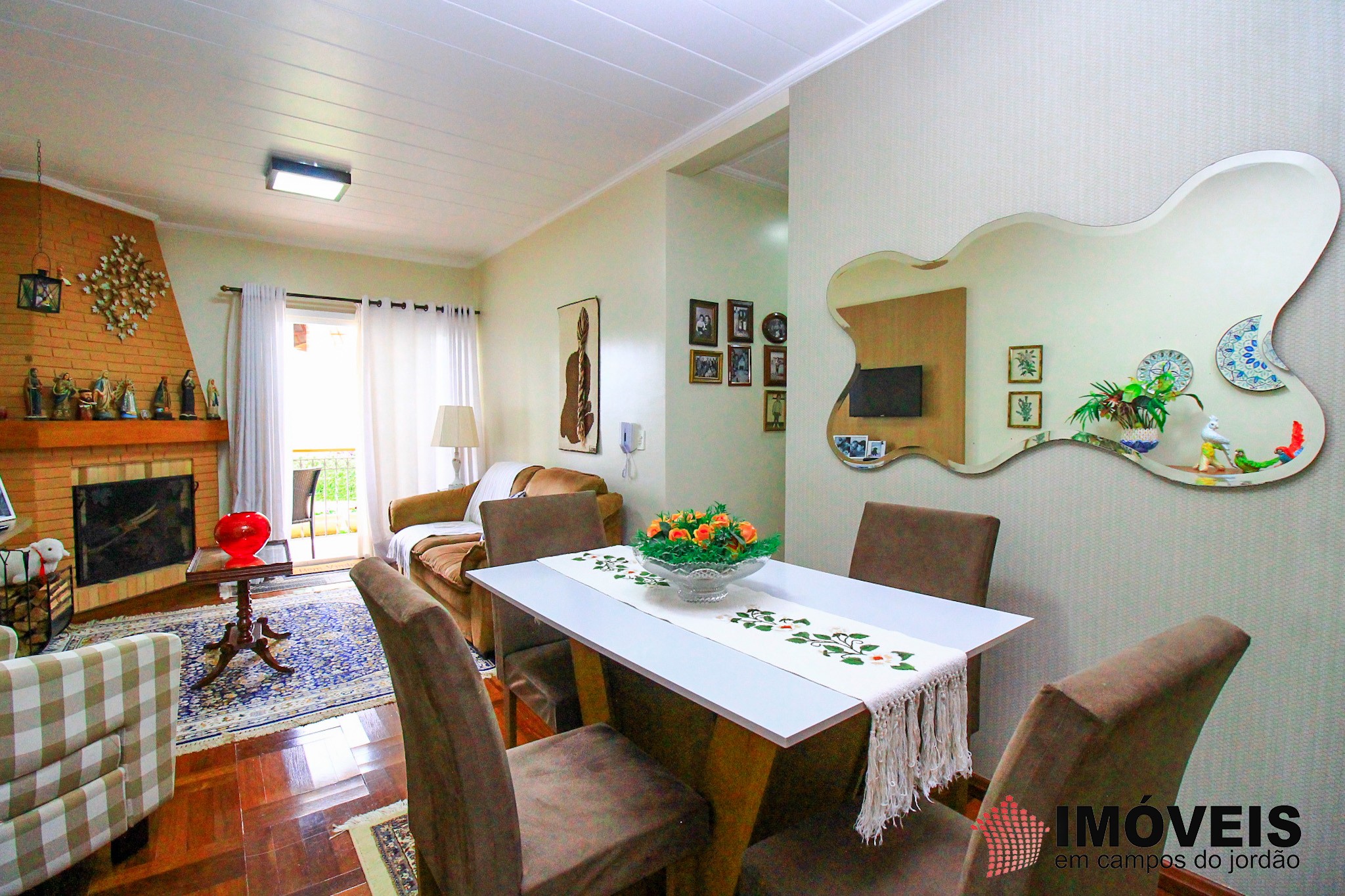 1 para Apartamentos - Venda em Campos do Jordão