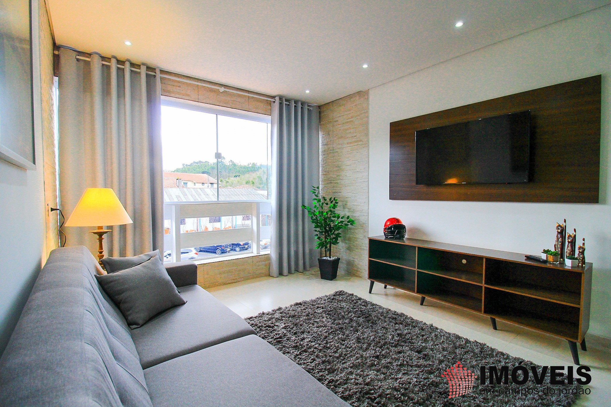 1 para Apartamentos - Venda em Campos do Jordão