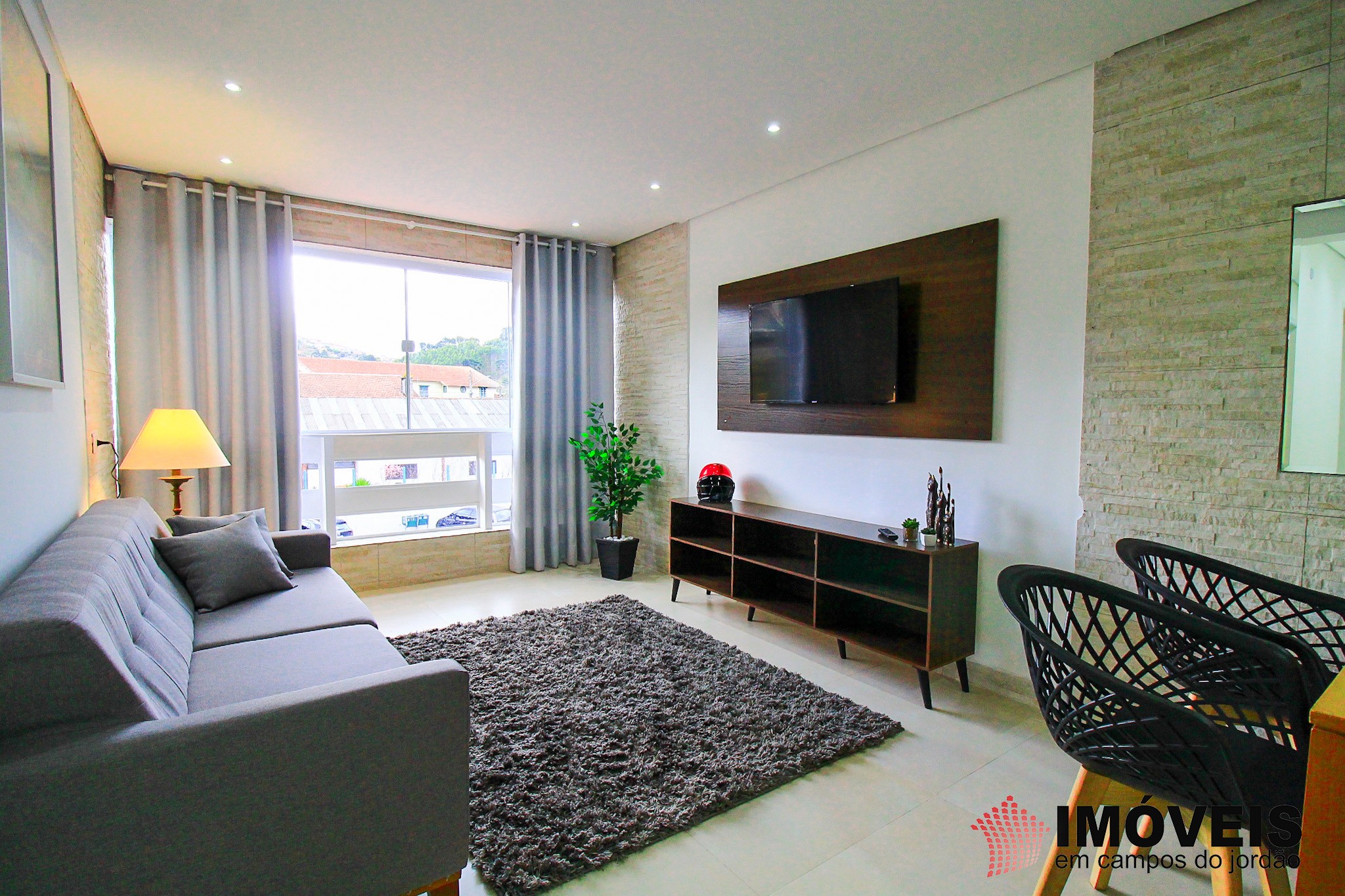 1 para Apartamentos - Venda em Campos do Jordão