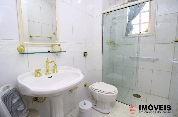 1 para Apartamentos - Venda em Campos do Jordão