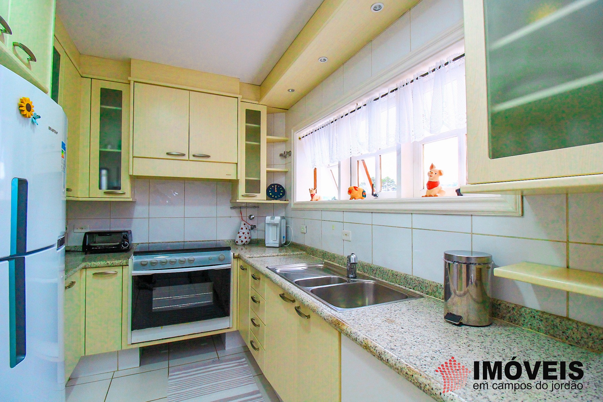 1 para Apartamentos - Venda em Campos do Jordão
