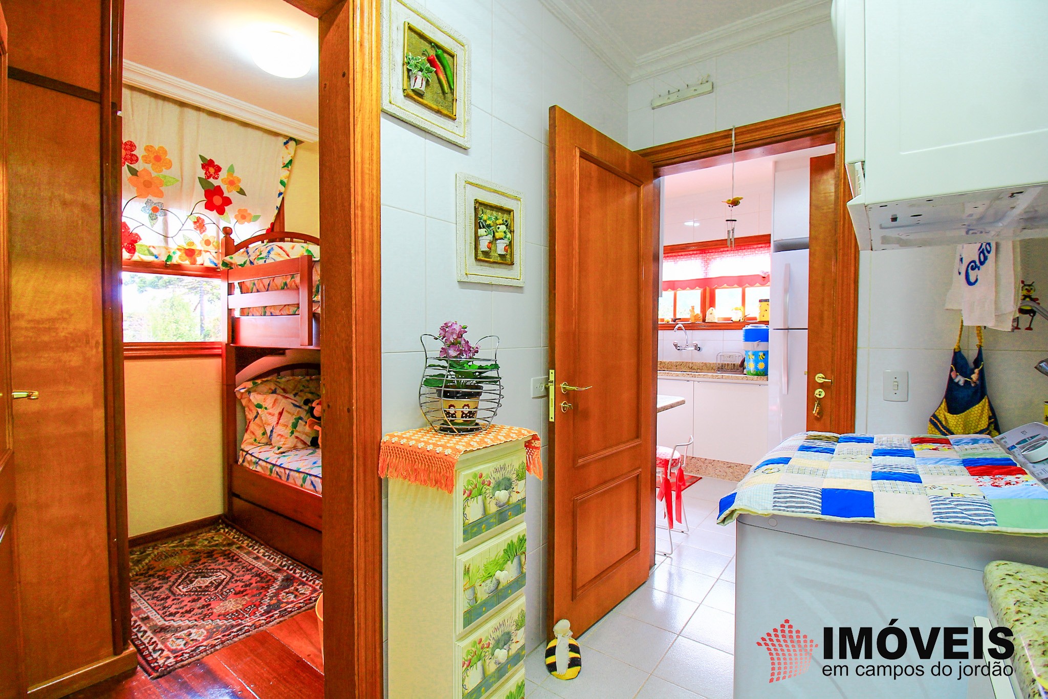 1 para Apartamentos - Venda em Campos do Jordão