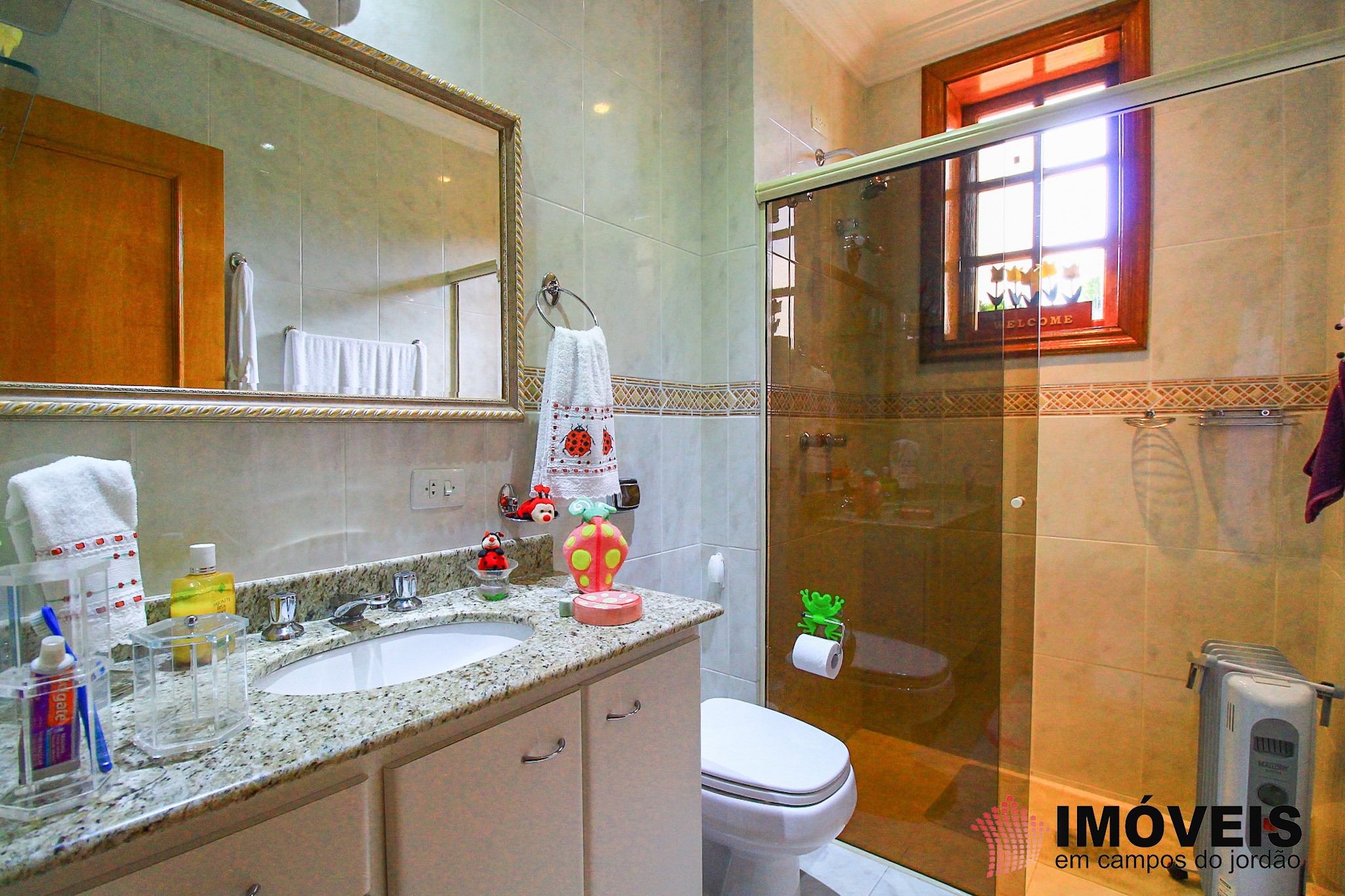 1 para Apartamentos - Venda em Campos do Jordão