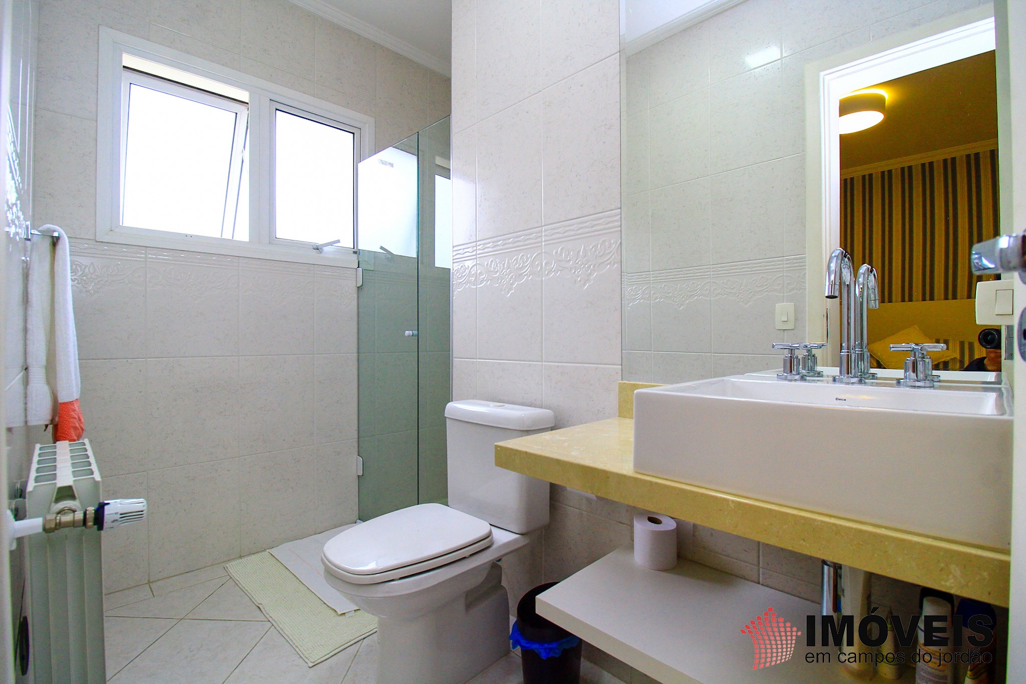 1 para Apartamentos - Venda em Campos do Jordão