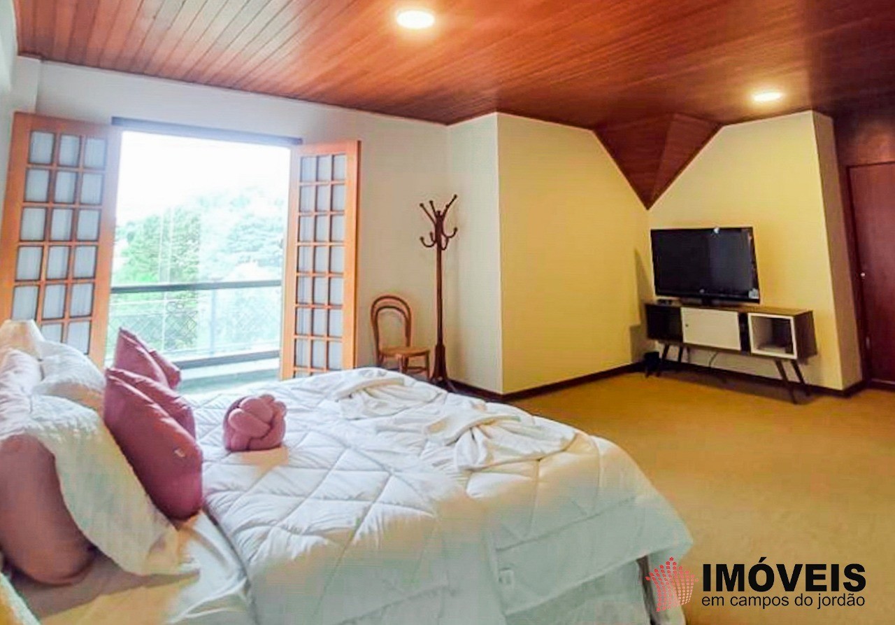 1 para Apartamentos - Venda em Campos do Jordão
