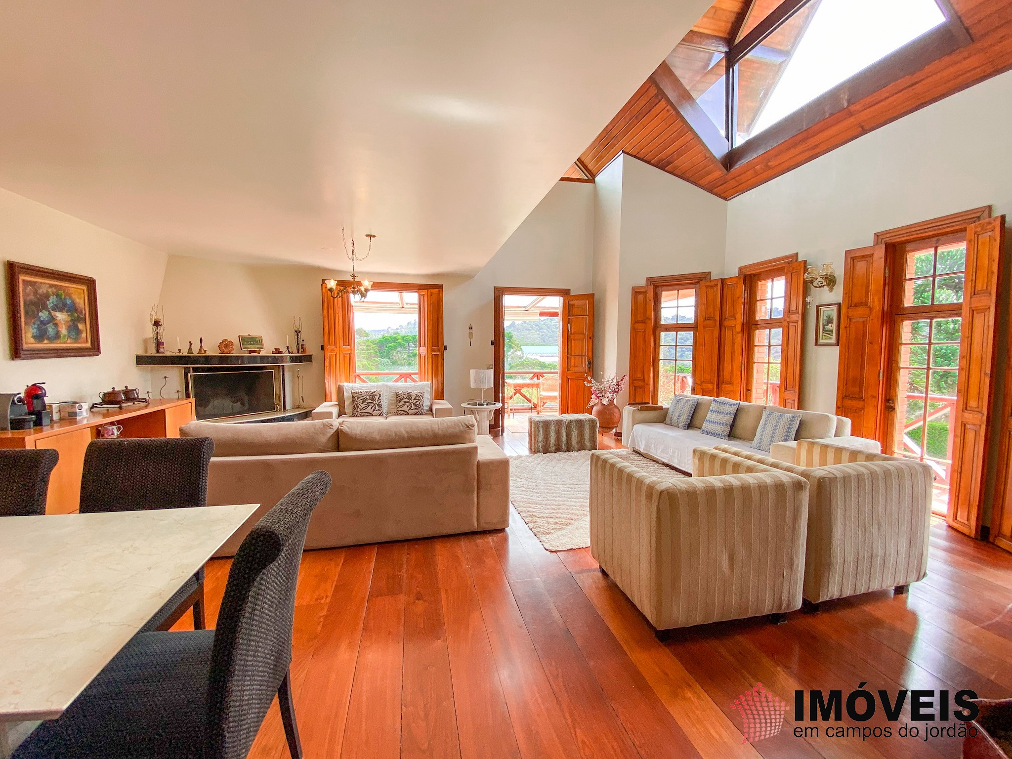 1 para Casas - Venda em Campos do Jordão