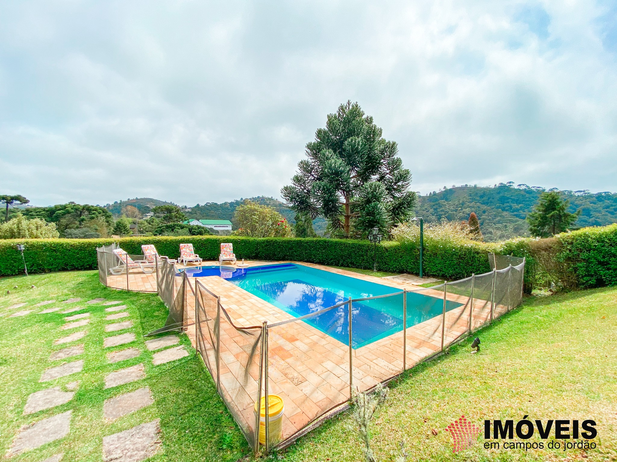 1 para Casas - Venda em Campos do Jordão