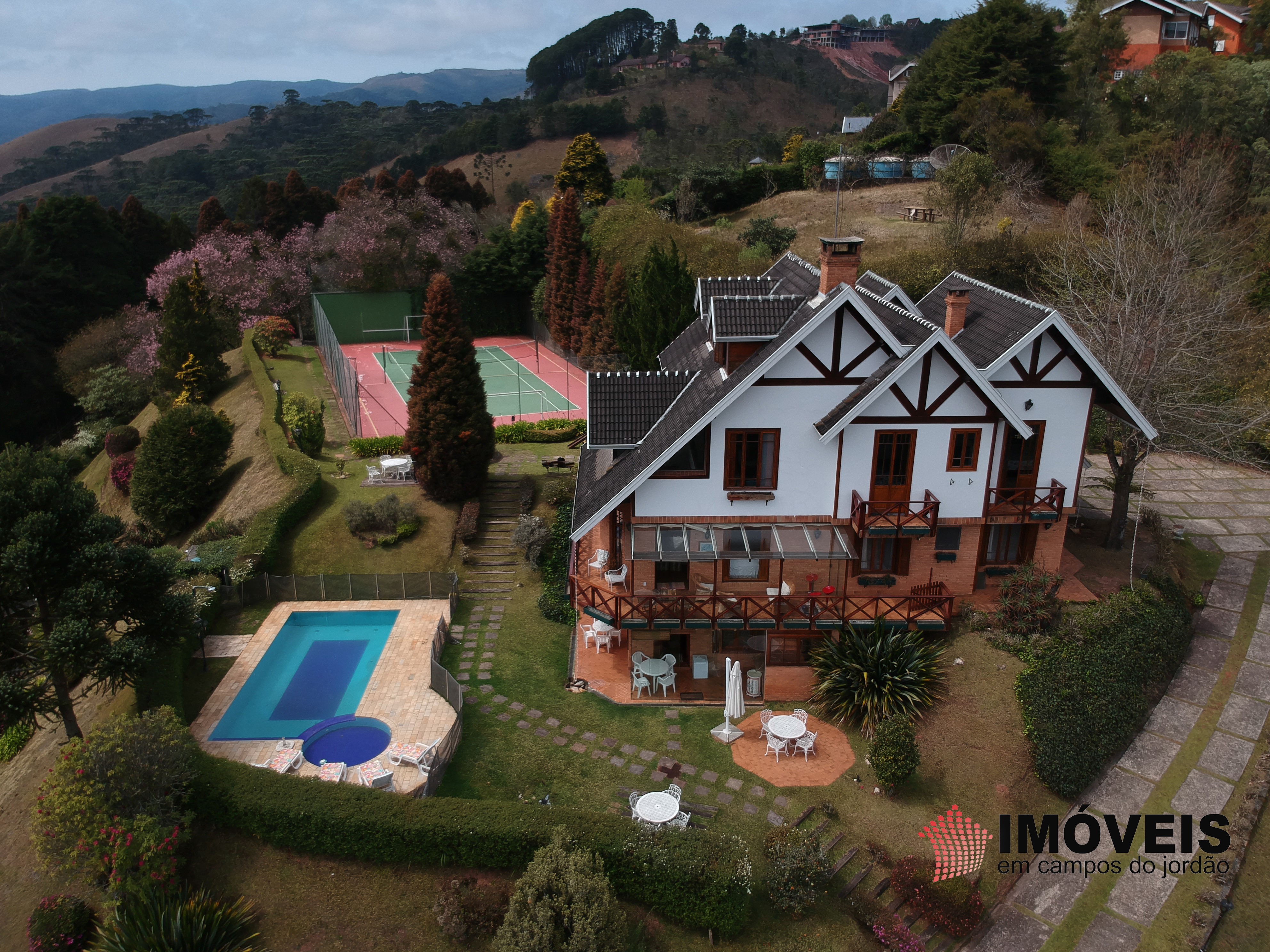 1 para Casas - Venda em Campos do Jordão
