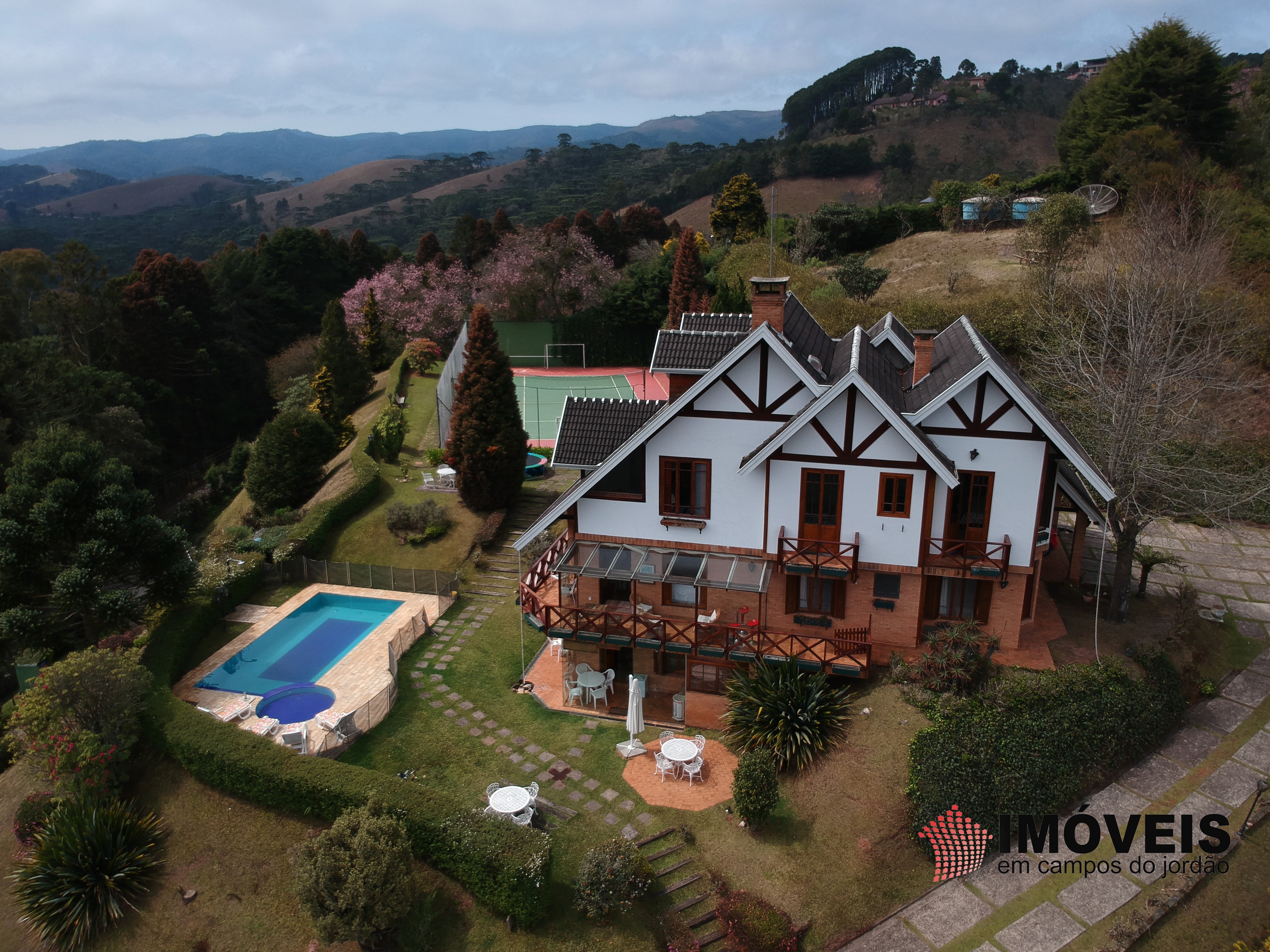 1 para Casas - Venda em Campos do Jordão
