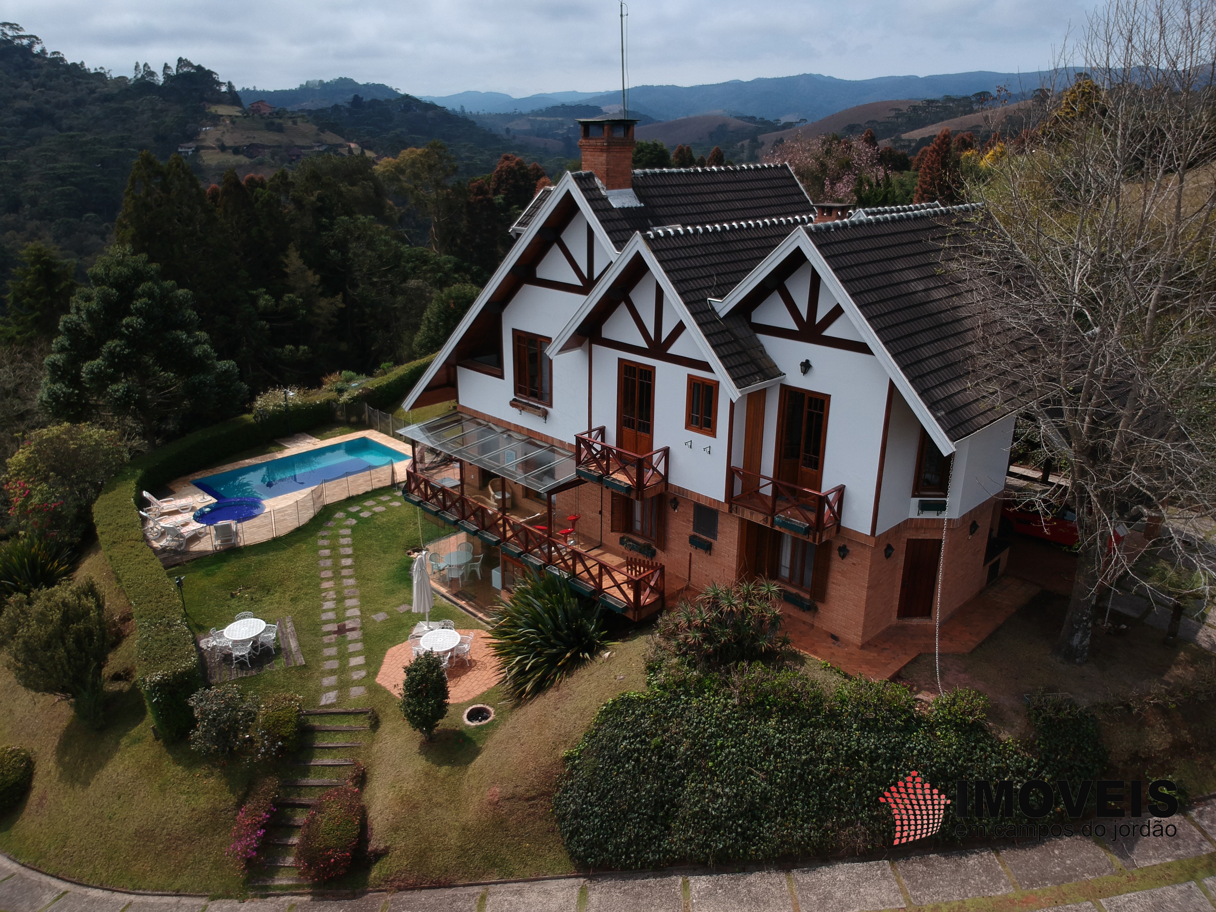 1 para Casas - Venda em Campos do Jordão