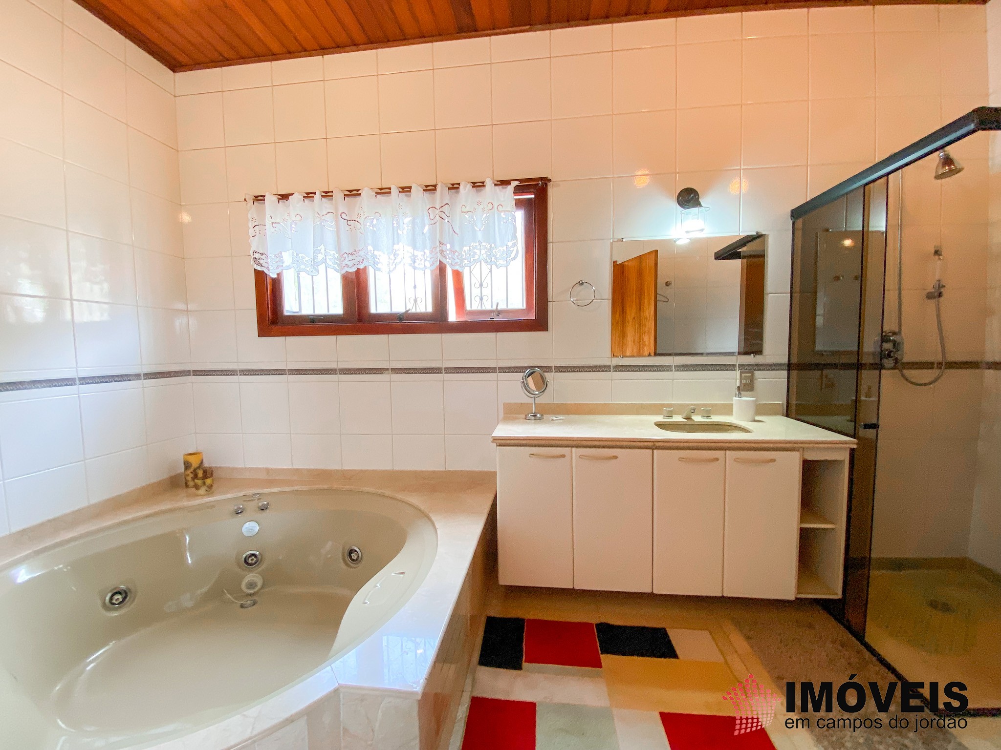 1 para Casas - Venda em Campos do Jordão
