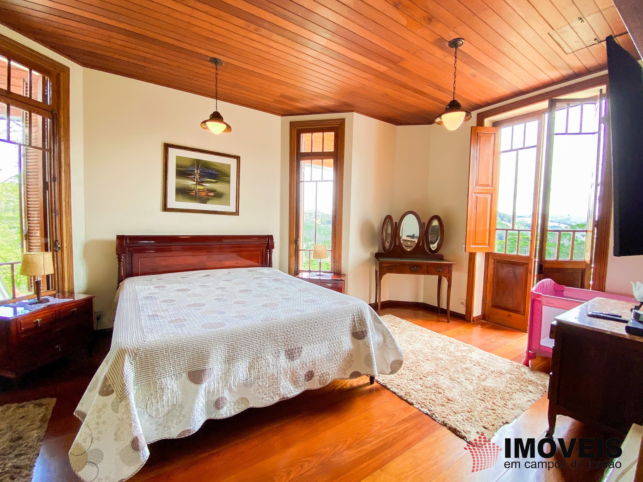 1 para Casas - Venda em Campos do Jordão