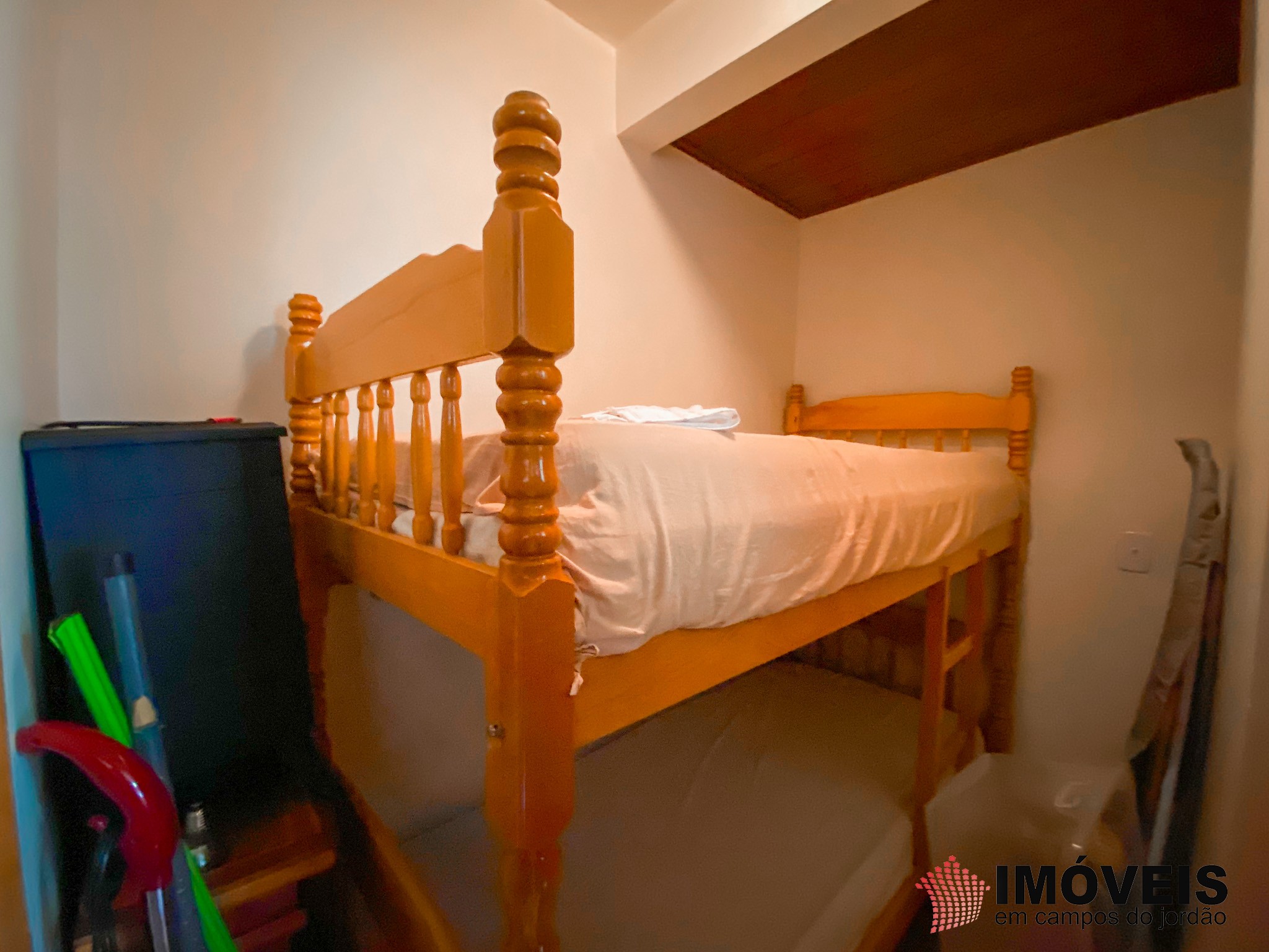 1 para Casas - Venda em Campos do Jordão
