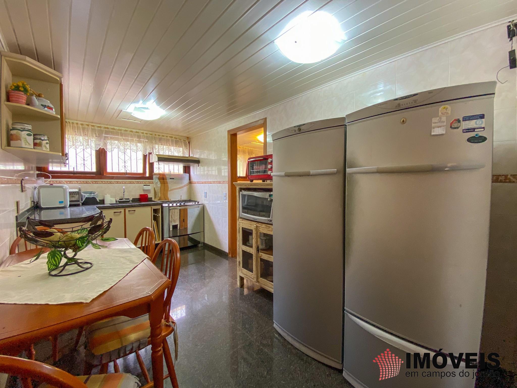 1 para Casas - Venda em Campos do Jordão