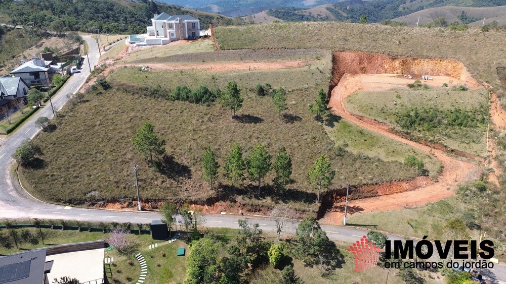 0 para Terrenos - Venda em Campos do Jordão
