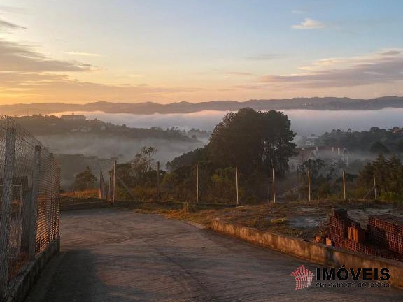 1 para Casas - Venda em Campos do Jordão