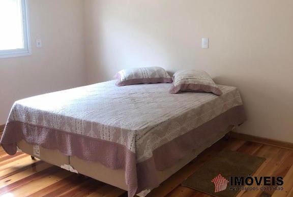 1 para Casas - Venda em Campos do Jordão