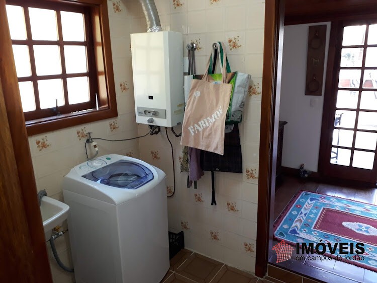 0 para Apartamentos - Venda em Campos do Jordão