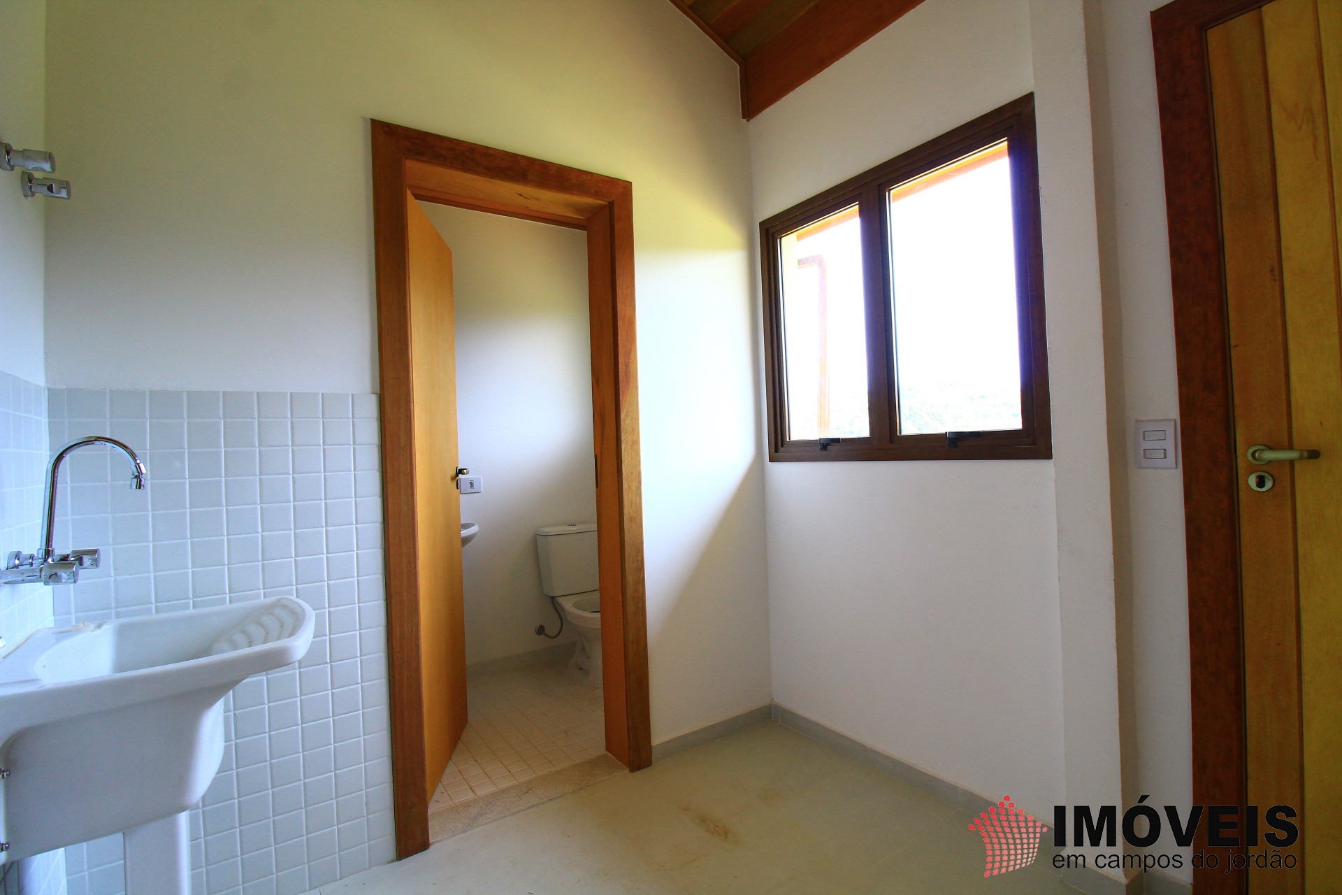0 para Casas - Venda em Campos do Jordão