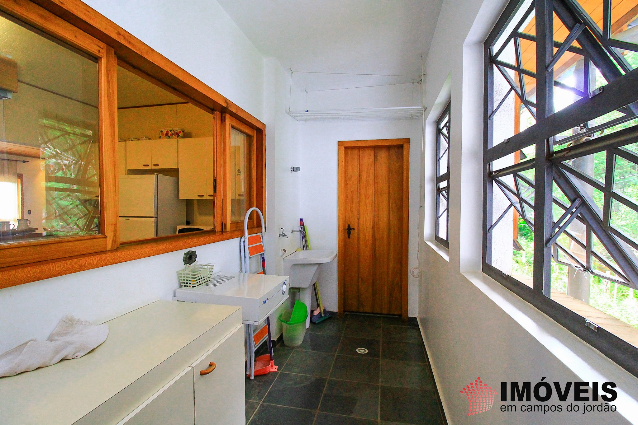 0 para Apartamentos - Venda em Campos do Jordão