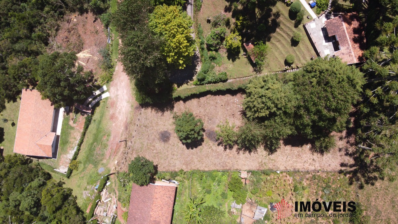 1 para Terrenos - Venda em Campos do Jordão