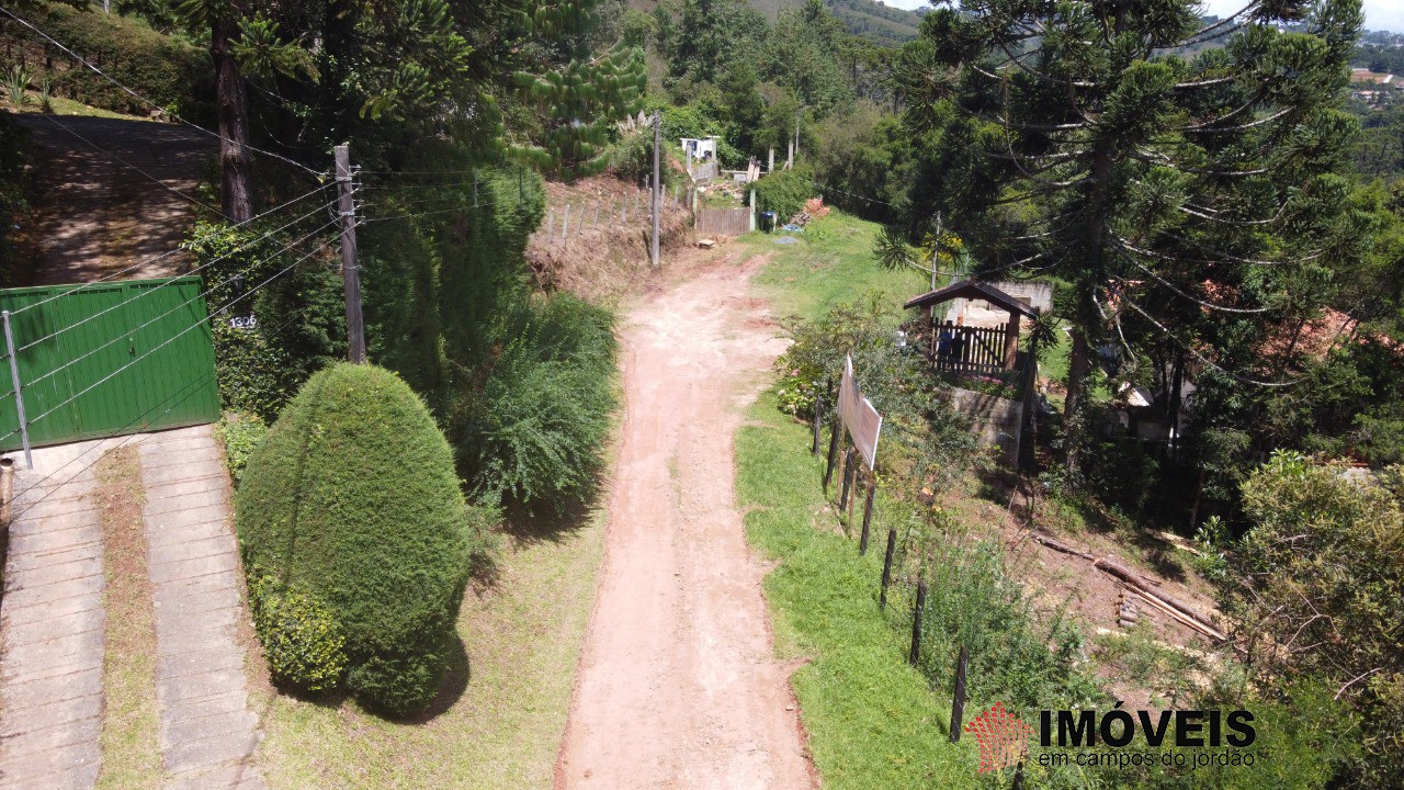 1 para Terrenos - Venda em Campos do Jordão