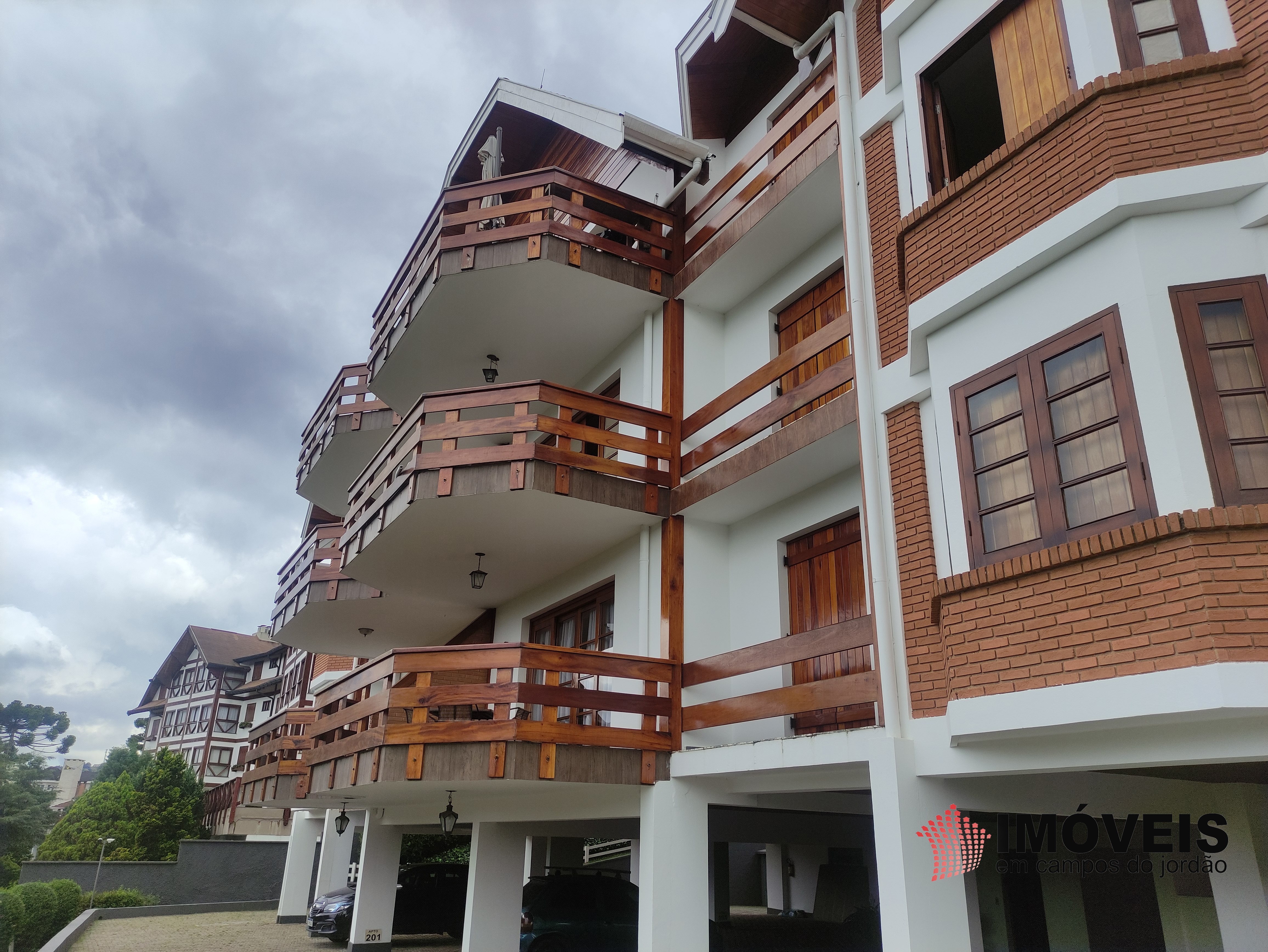 0 para Apartamentos - Venda em Campos do Jordão