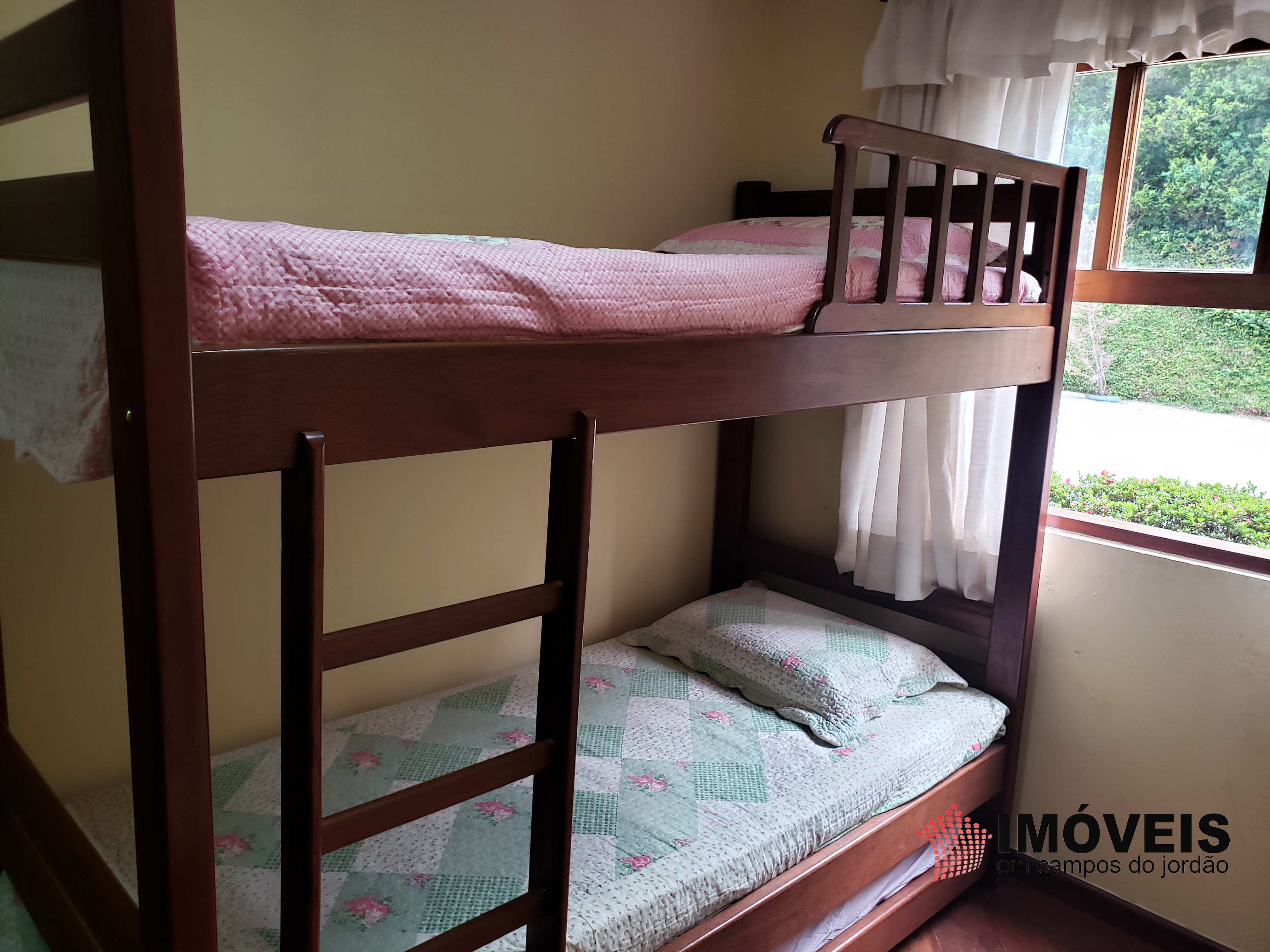 0 para Apartamentos - Venda em Campos do Jordão