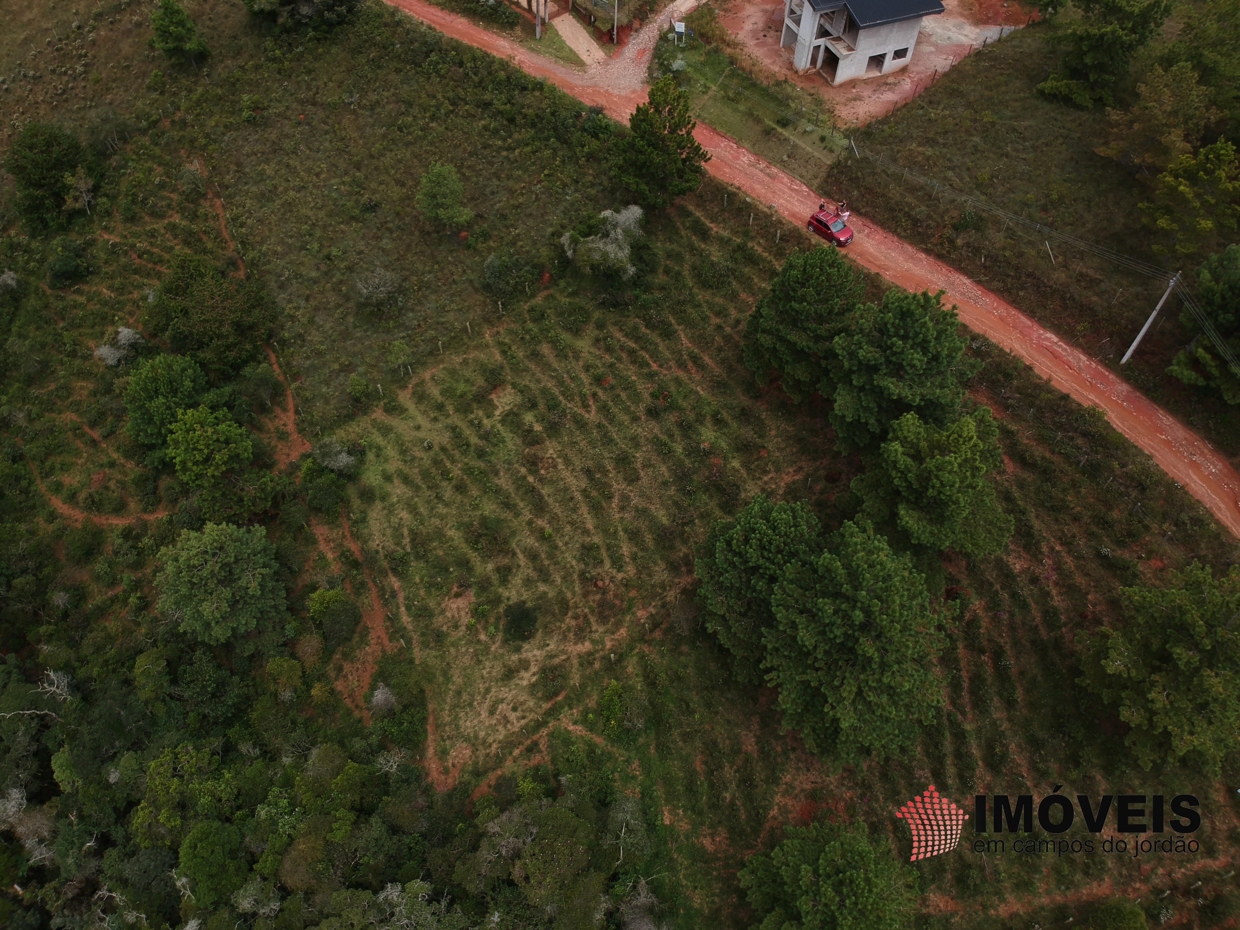 0 para Terrenos - Venda em Campos do Jordão