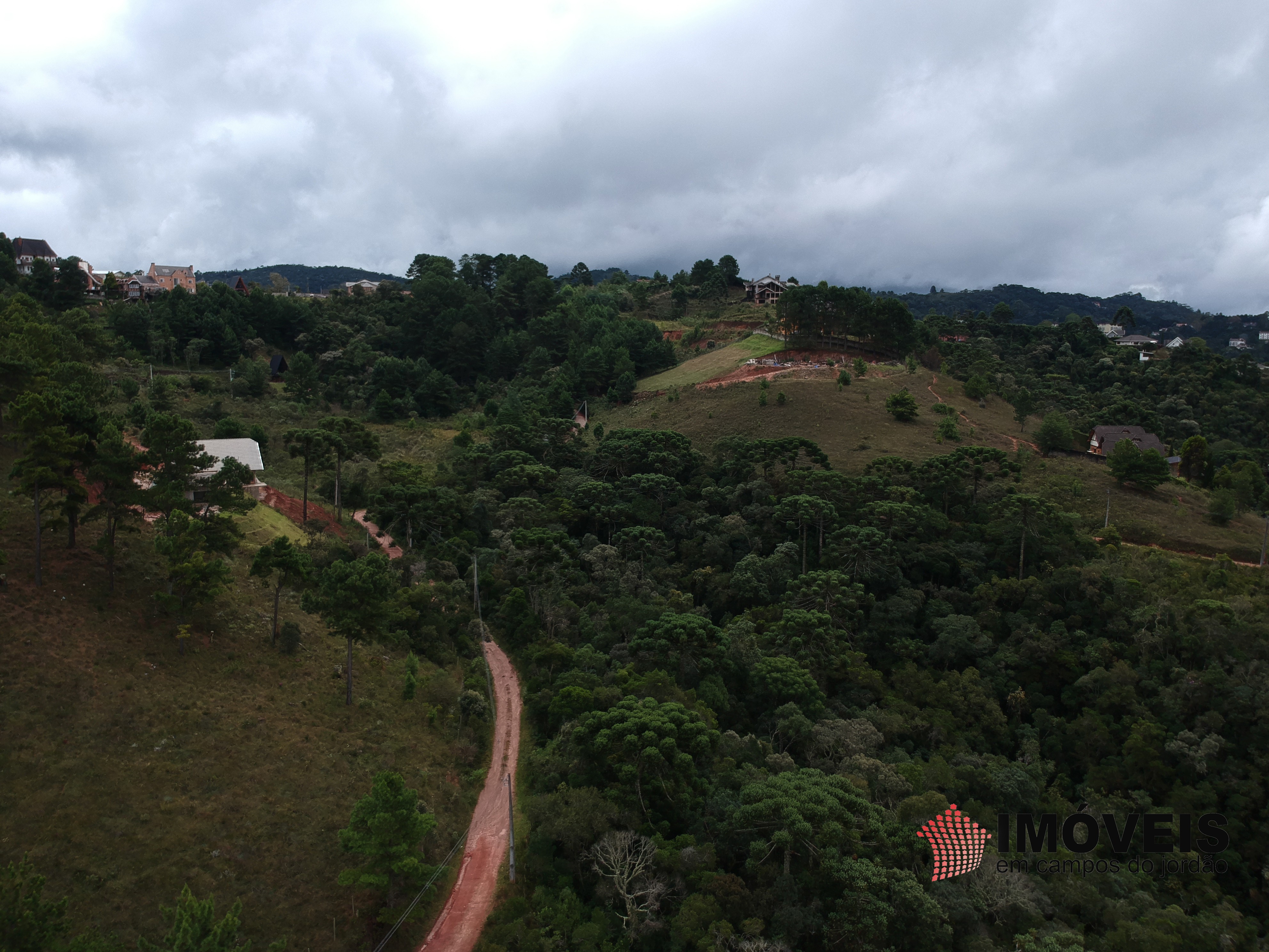 0 para Terrenos - Venda em Campos do Jordão