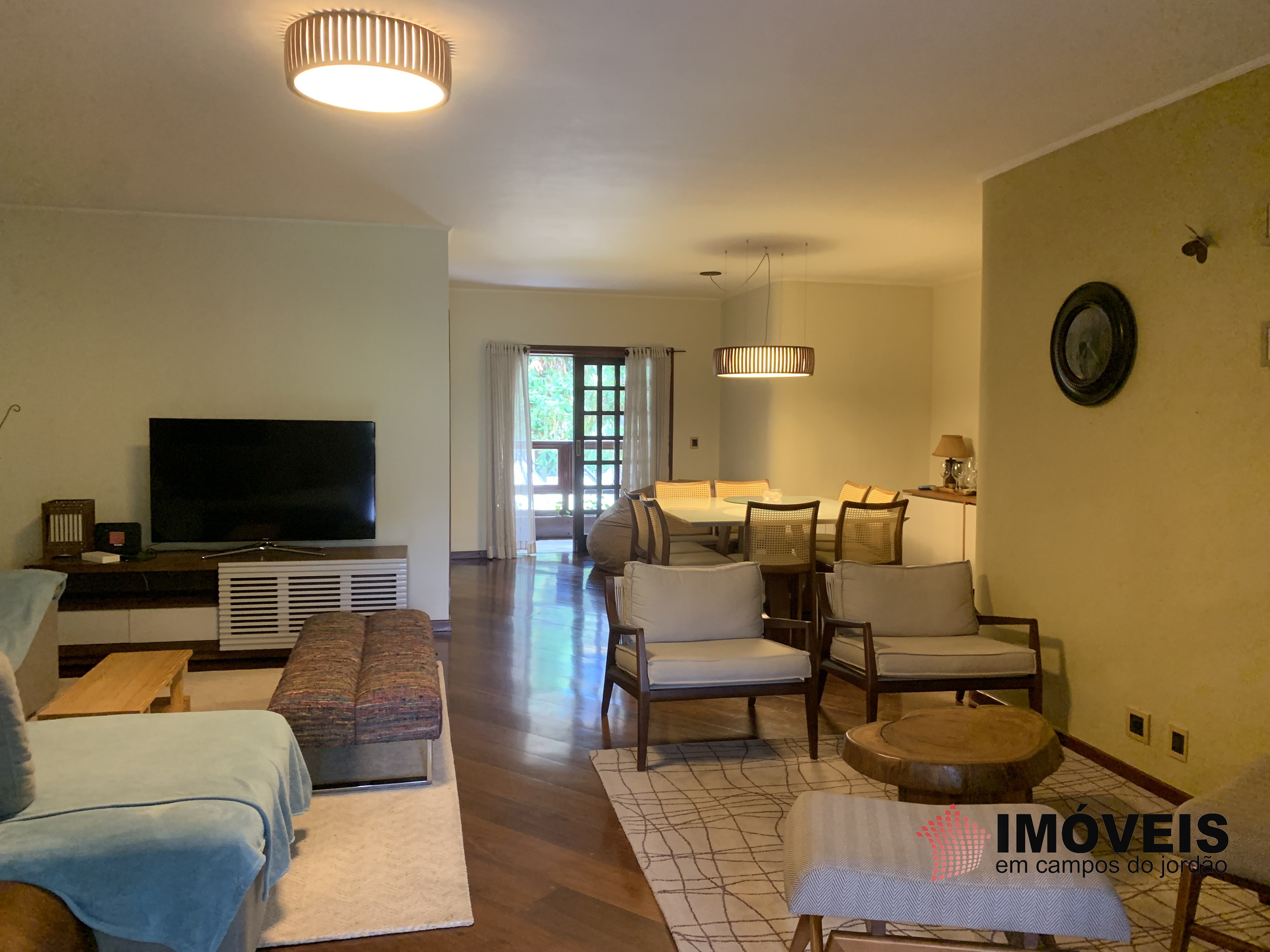 0 para Apartamentos - Venda em Campos do Jordão
