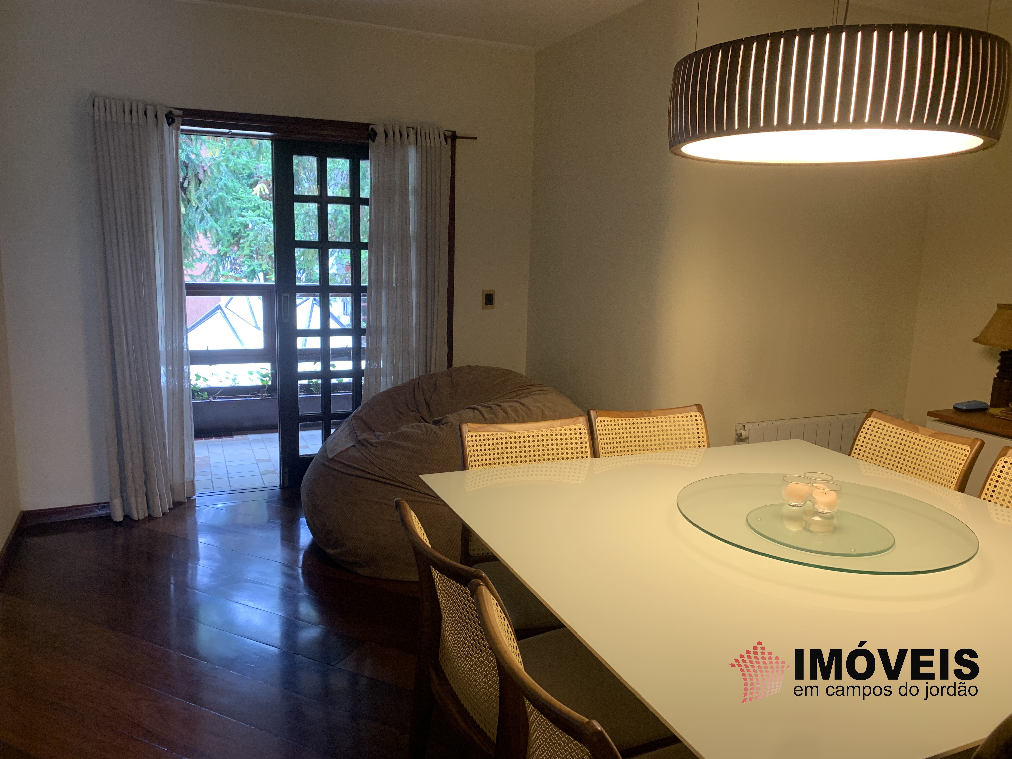 0 para Apartamentos - Venda em Campos do Jordão