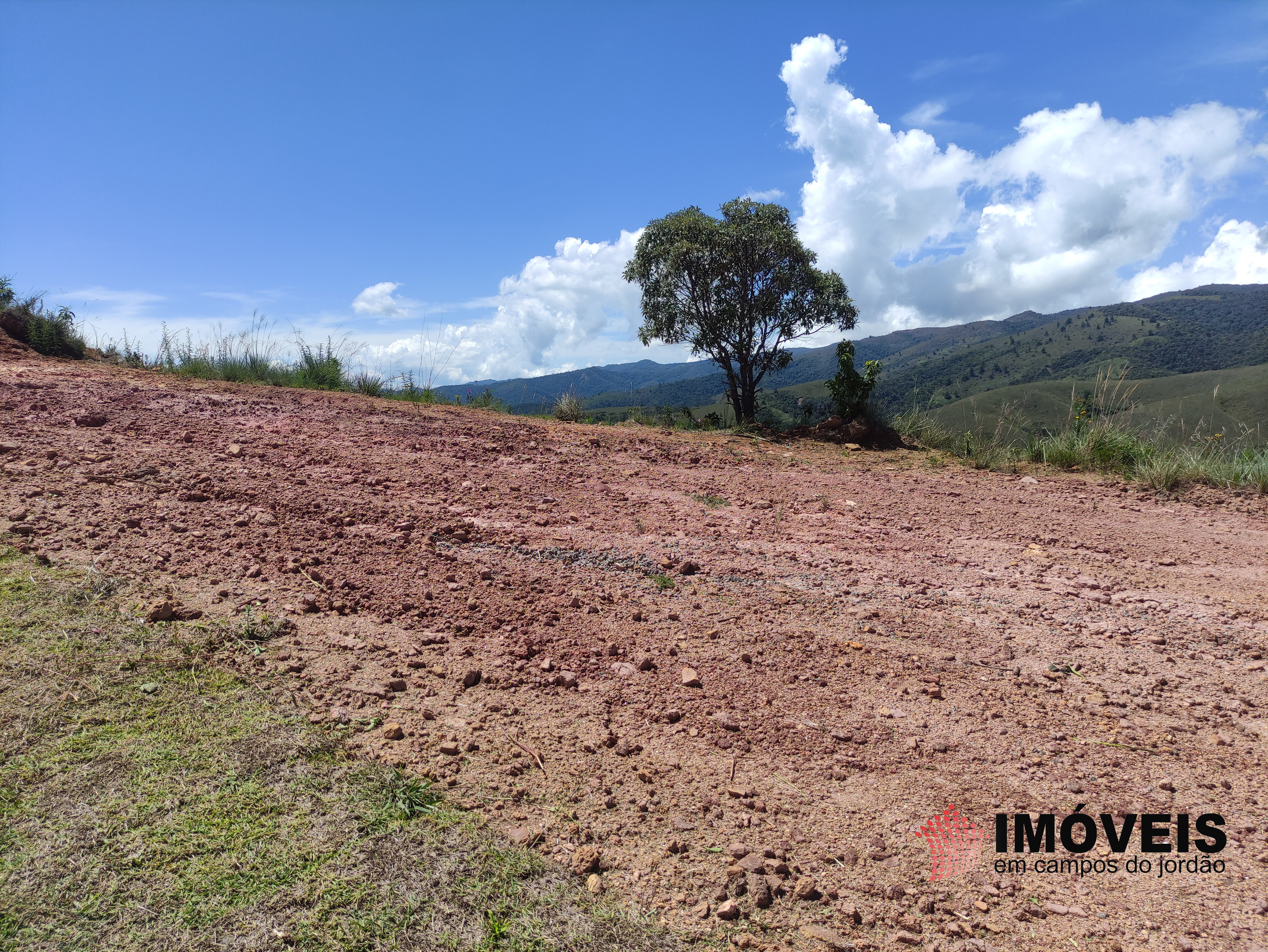 0 para Terrenos - Venda em Campos do Jordão