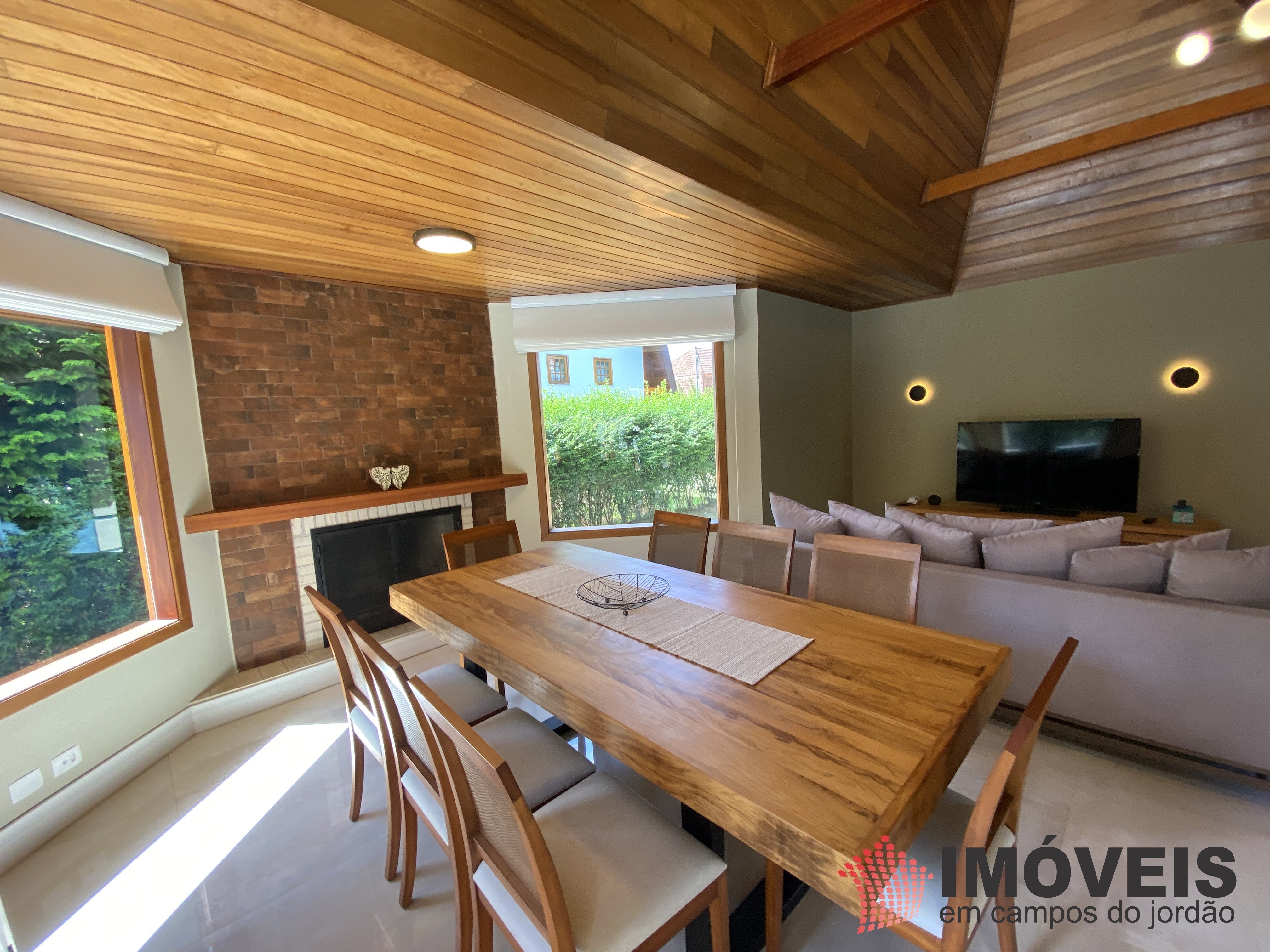 1 para Casas - Venda em Campos do Jordão