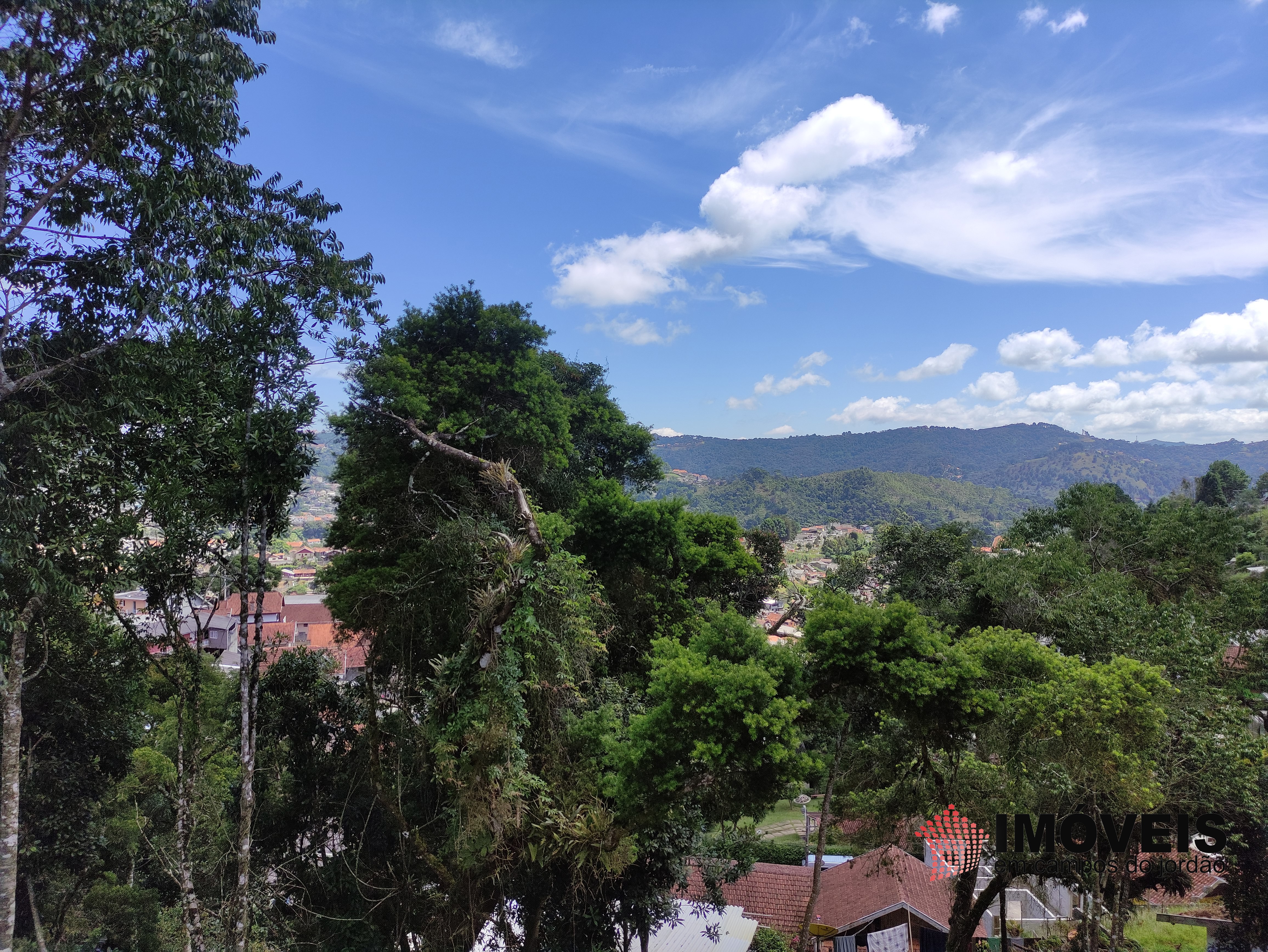 0 para Terrenos - Venda em Campos do Jordão