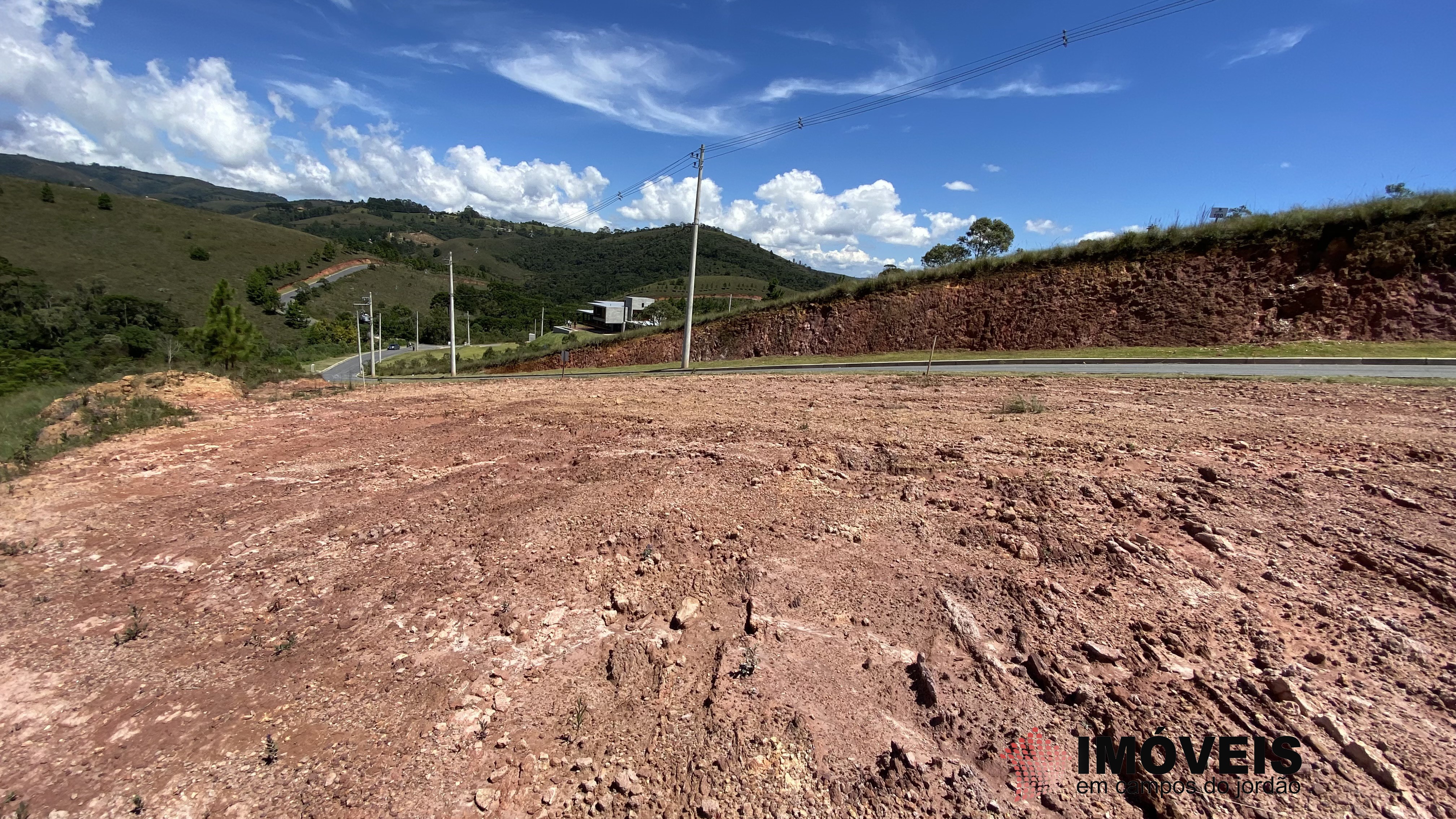 0 para Terrenos - Venda em Campos do Jordão