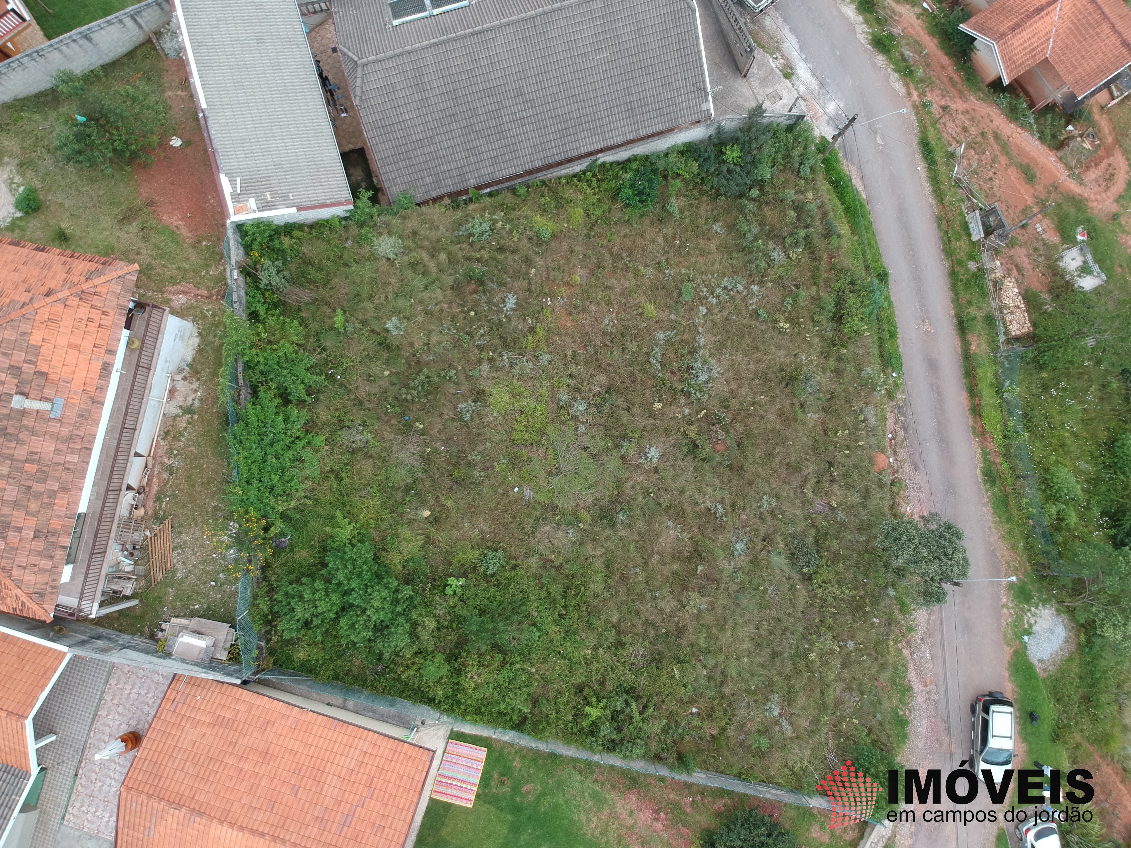 0 para Terrenos - Venda em Campos do Jordão