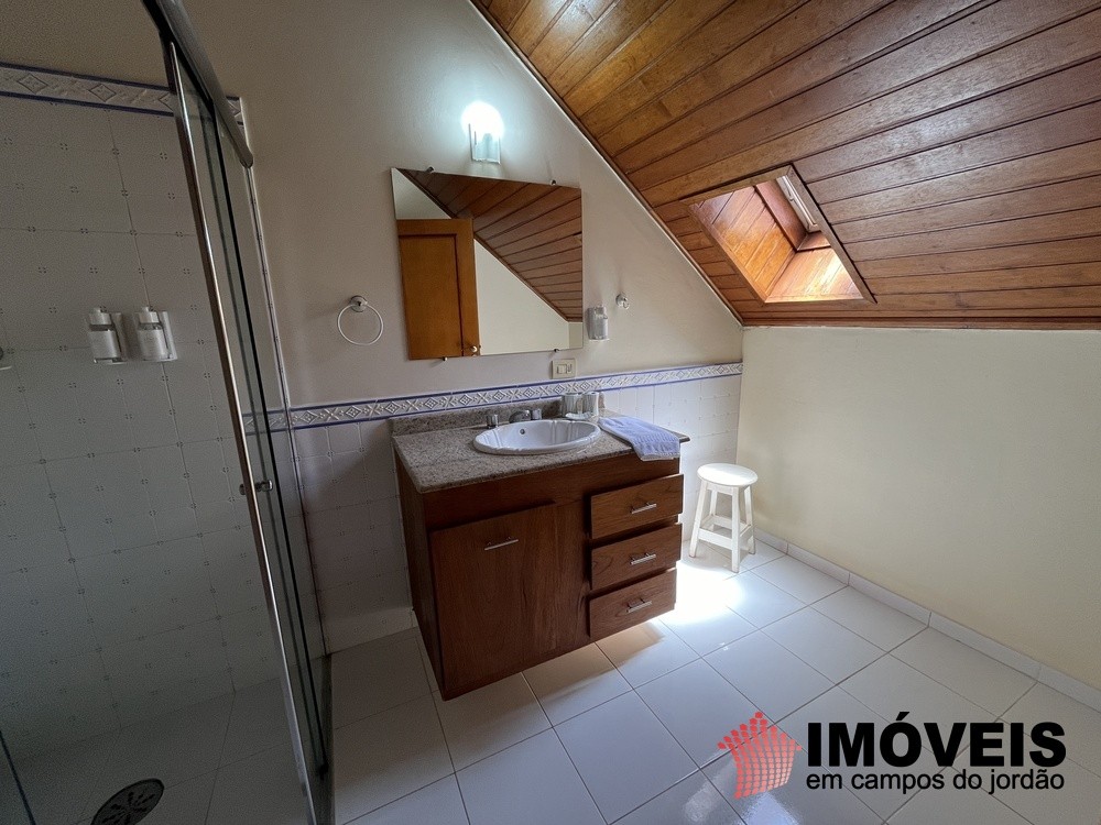1 para Casas - Venda em Campos do Jordão