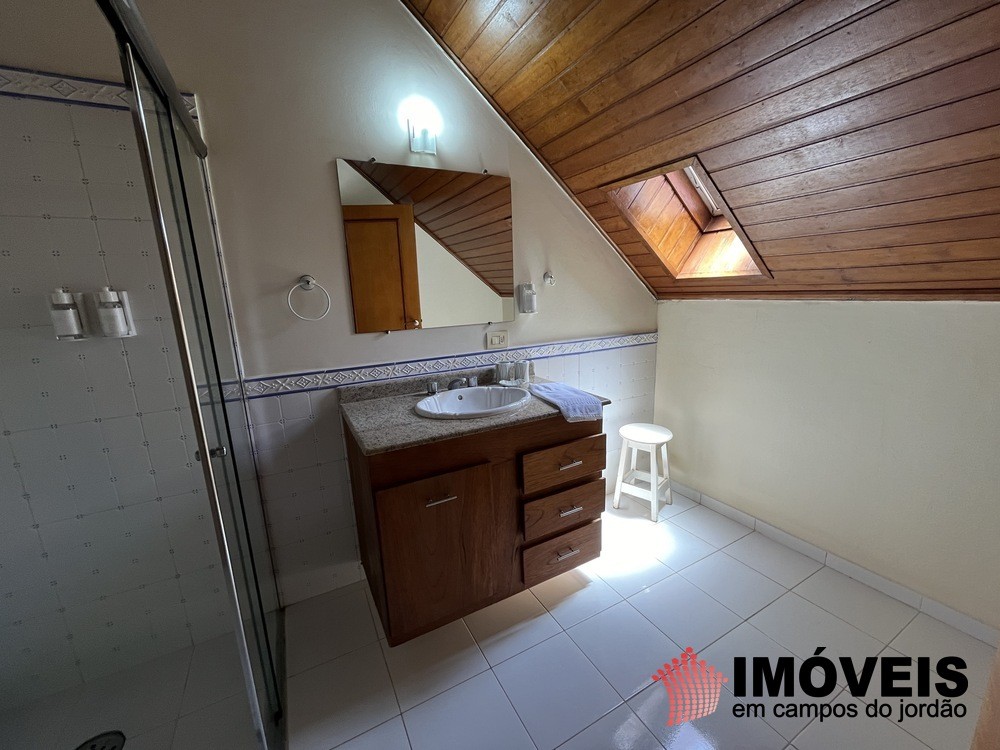 1 para Casas - Venda em Campos do Jordão